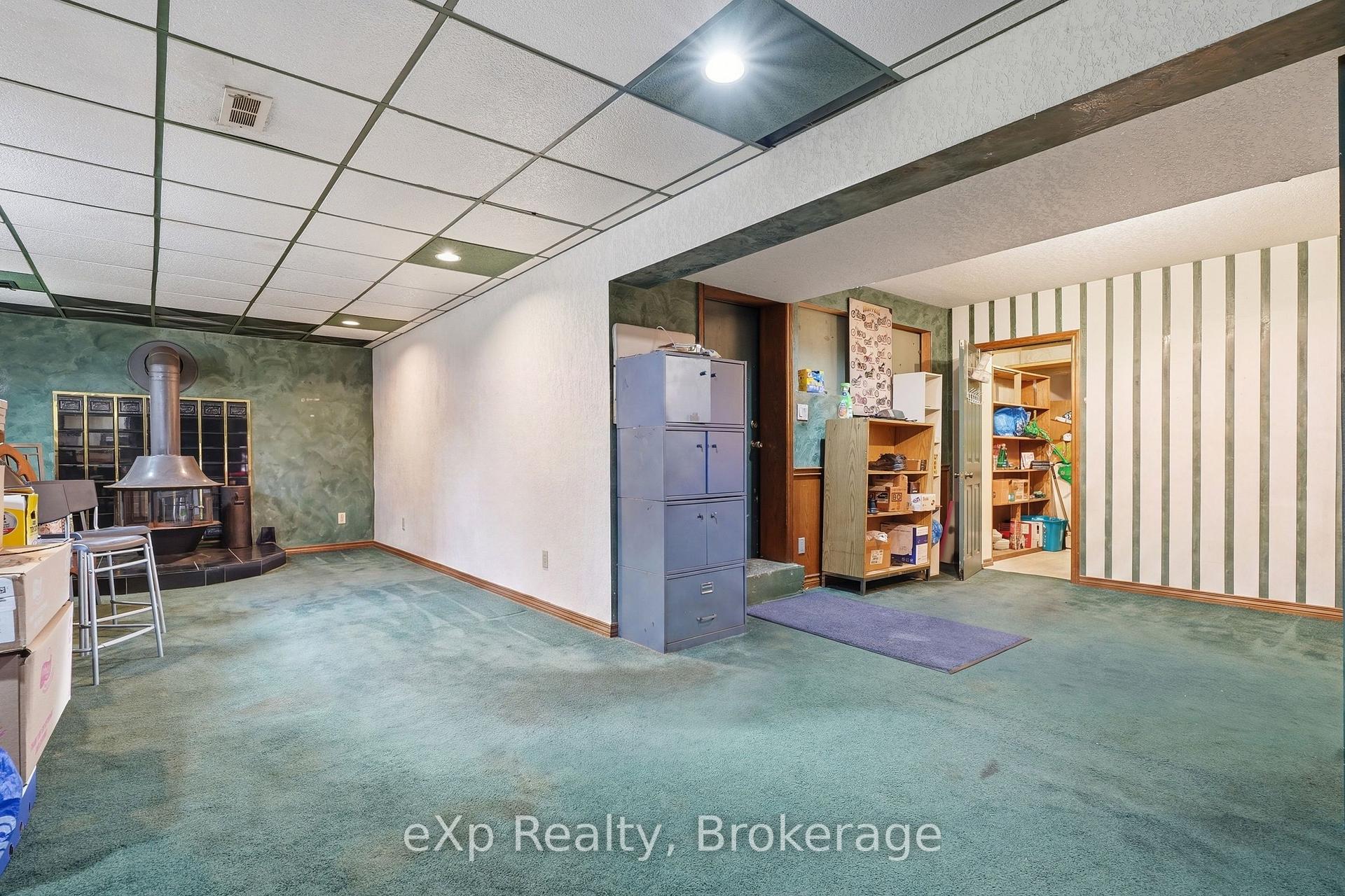 Photo 32 of 101 Crosby Drive, Kitchener, Stanley Park — HOMEH