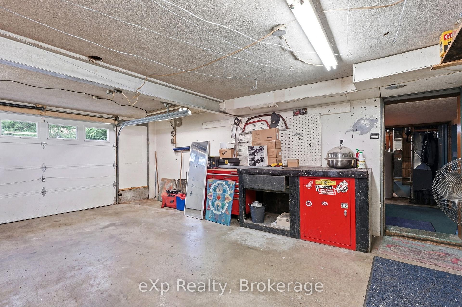Photo 34 of 101 Crosby Drive, Kitchener, Stanley Park — HOMEH