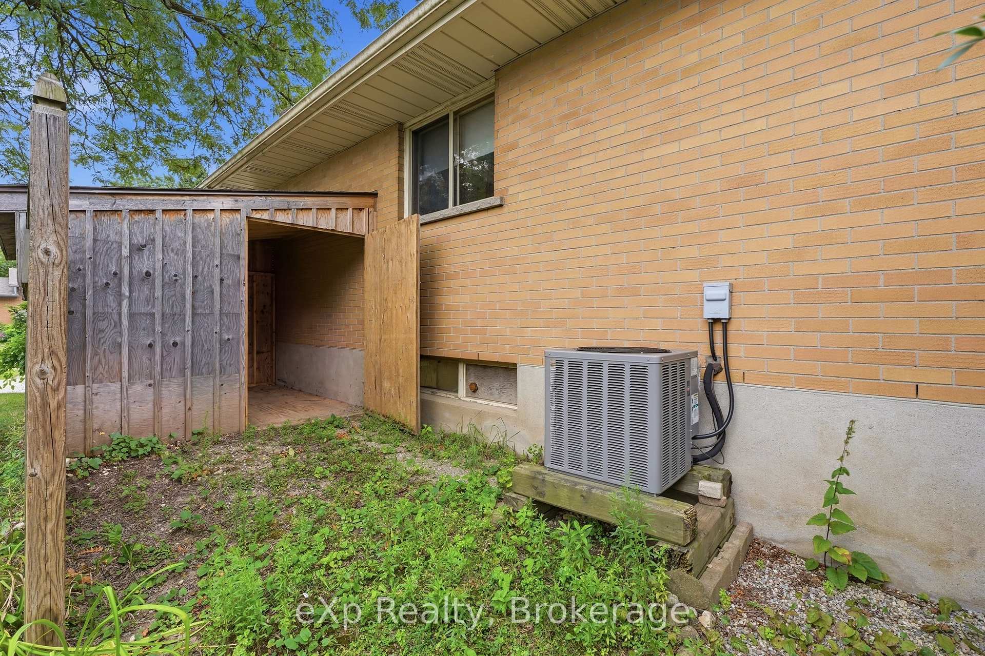 Photo 38 of 101 Crosby Drive, Kitchener, Stanley Park — HOMEH