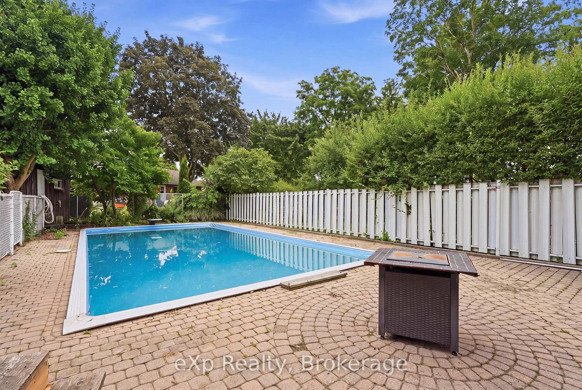 Photo 44 of 101 Crosby Drive, Kitchener, Stanley Park — HOMEH
