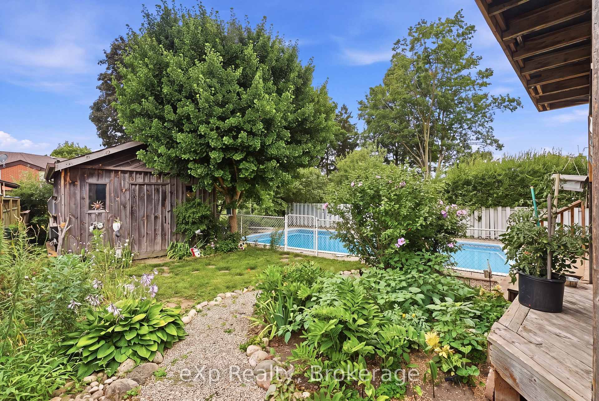 Photo 45 of 101 Crosby Drive, Kitchener, Stanley Park — HOMEH