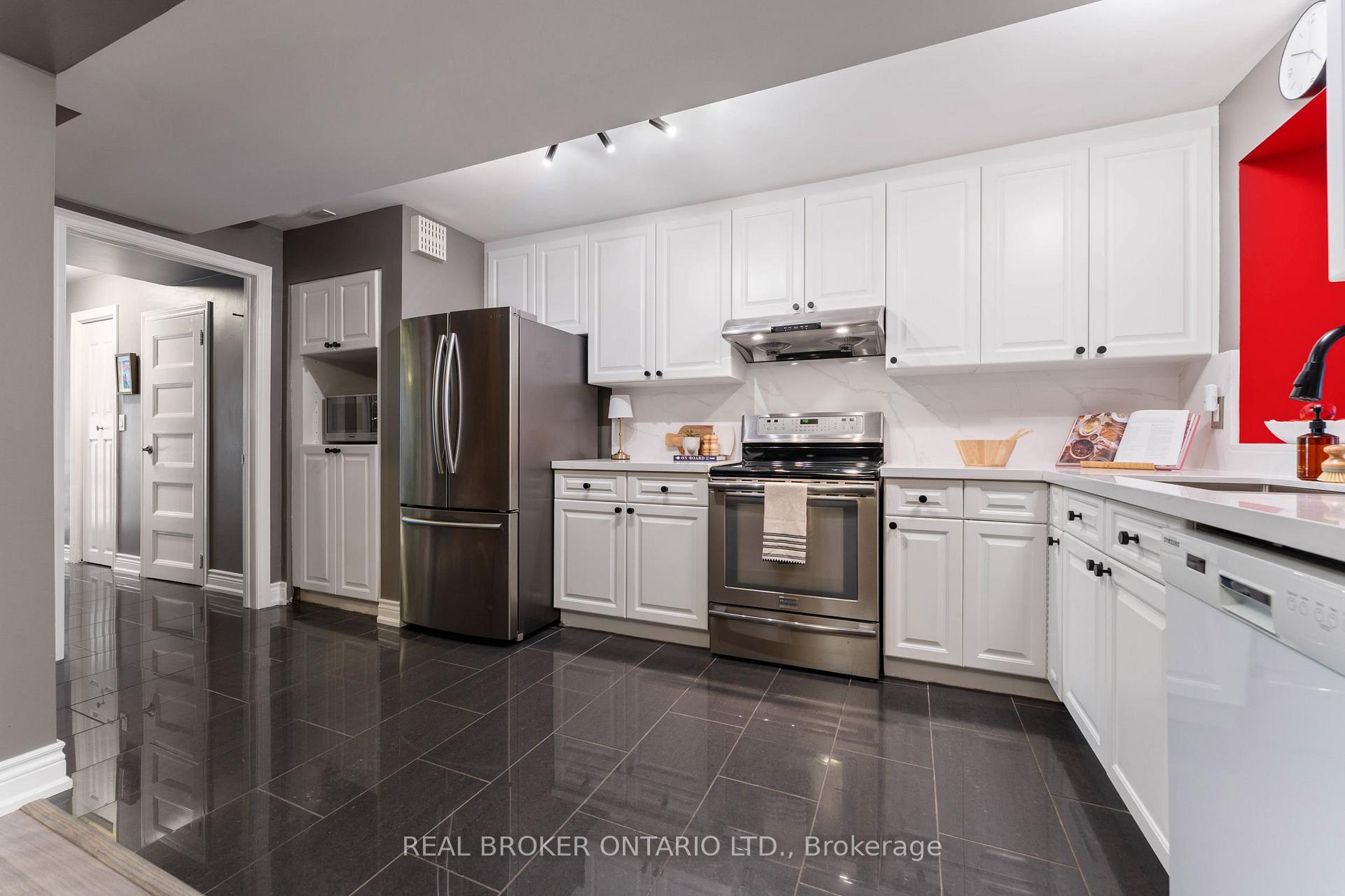 Photo 6 of Unit 3, 36 Albert Street, Markham, Old Markham Village — HOMEH