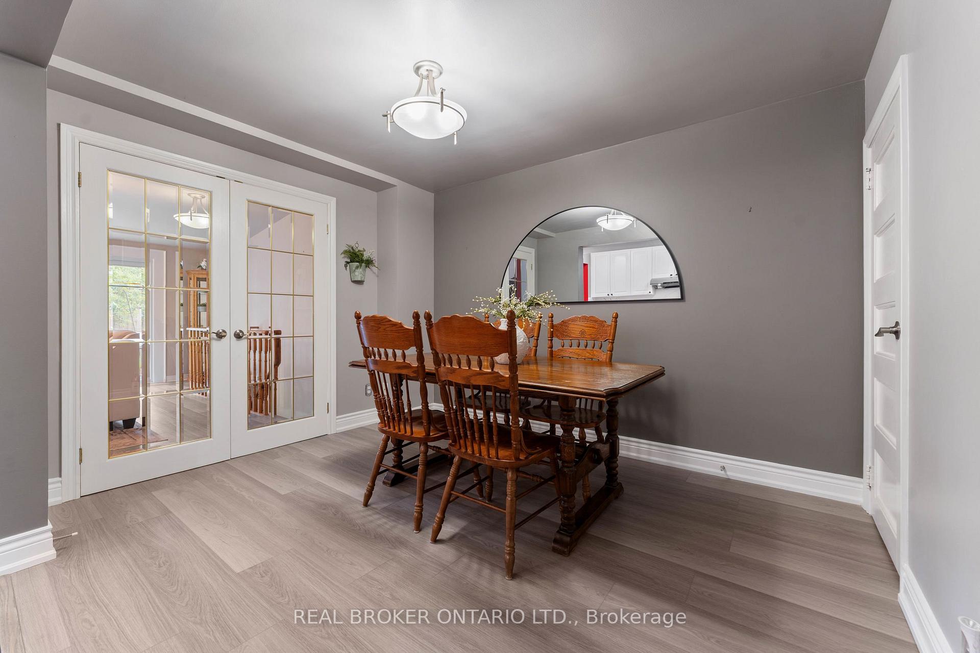 Photo 8 of Unit 3, 36 Albert Street, Markham, Old Markham Village — HOMEH