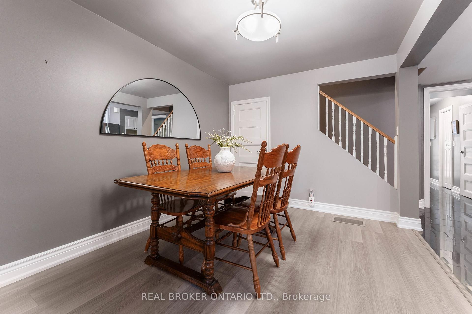Photo 9 of Unit 3, 36 Albert Street, Markham, Old Markham Village — HOMEH