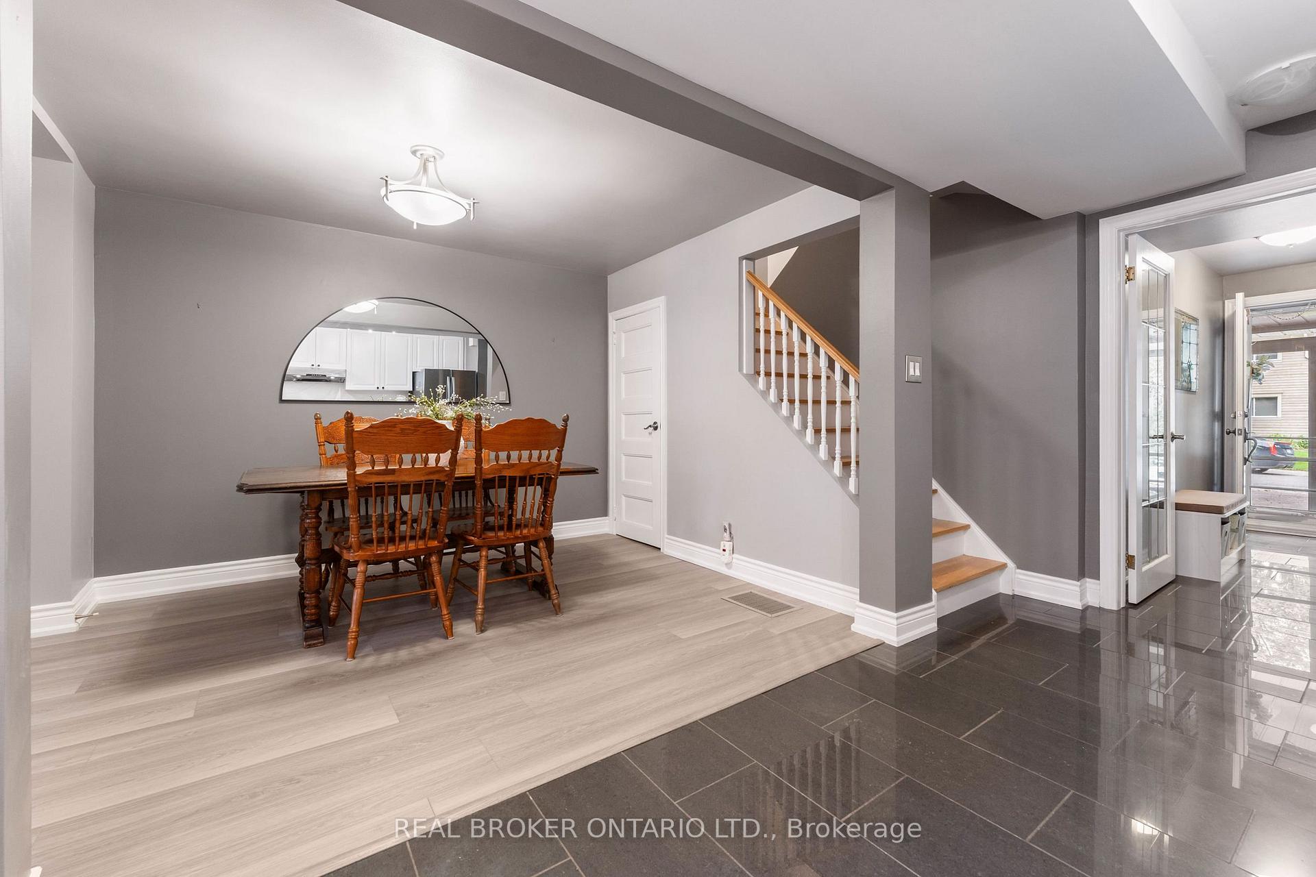 Photo 10 of Unit 3, 36 Albert Street, Markham, Old Markham Village — HOMEH