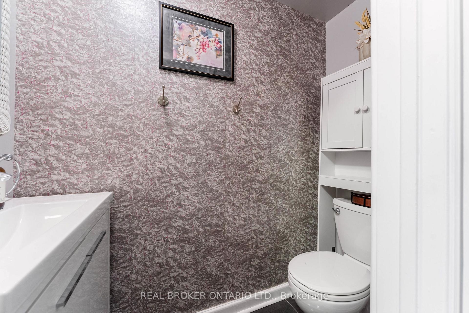 Photo 15 of Unit 3, 36 Albert Street, Markham, Old Markham Village — HOMEH
