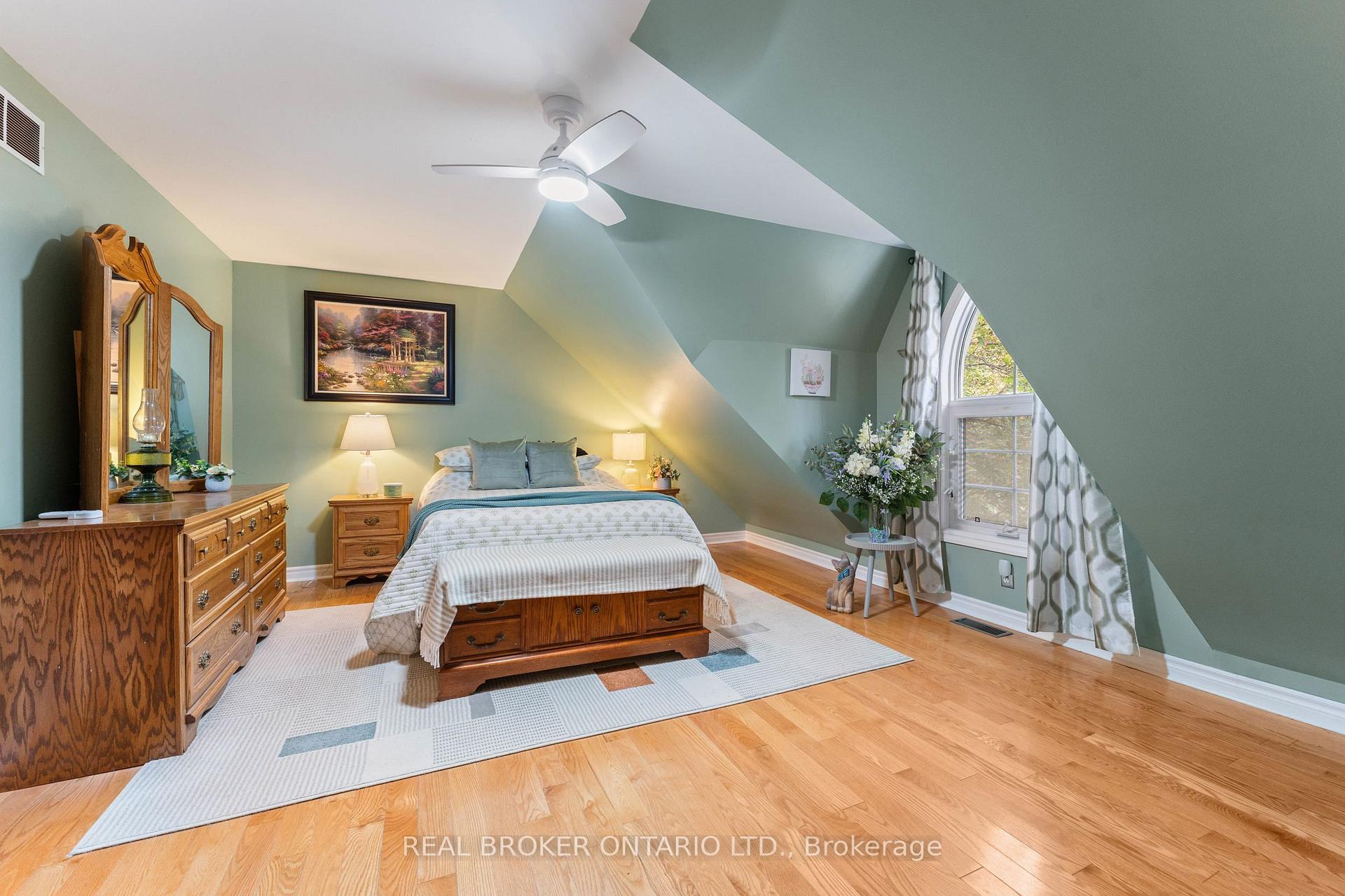 Photo 27 of Unit 3, 36 Albert Street, Markham, Old Markham Village — HOMEH