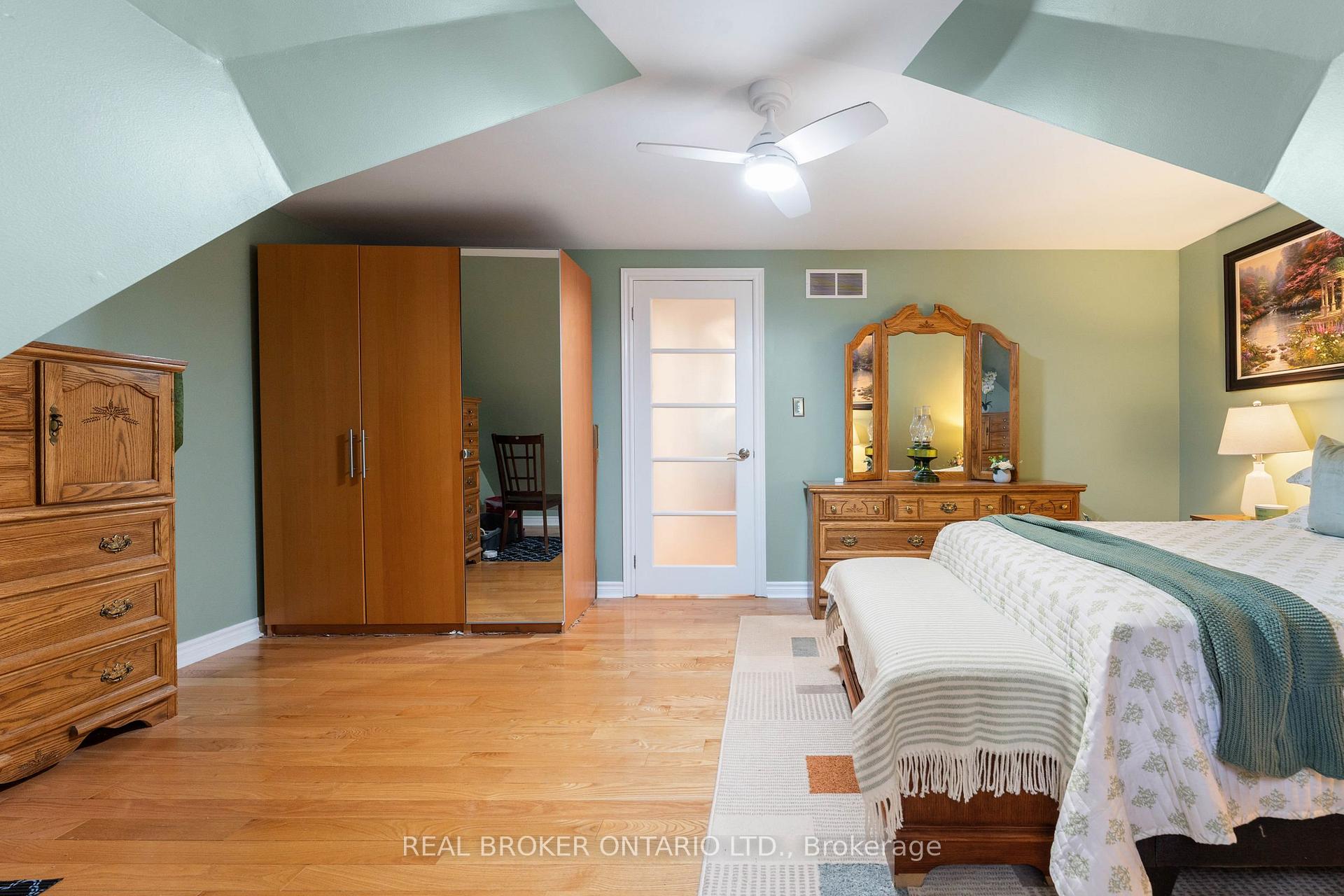 Photo 28 of Unit 3, 36 Albert Street, Markham, Old Markham Village — HOMEH
