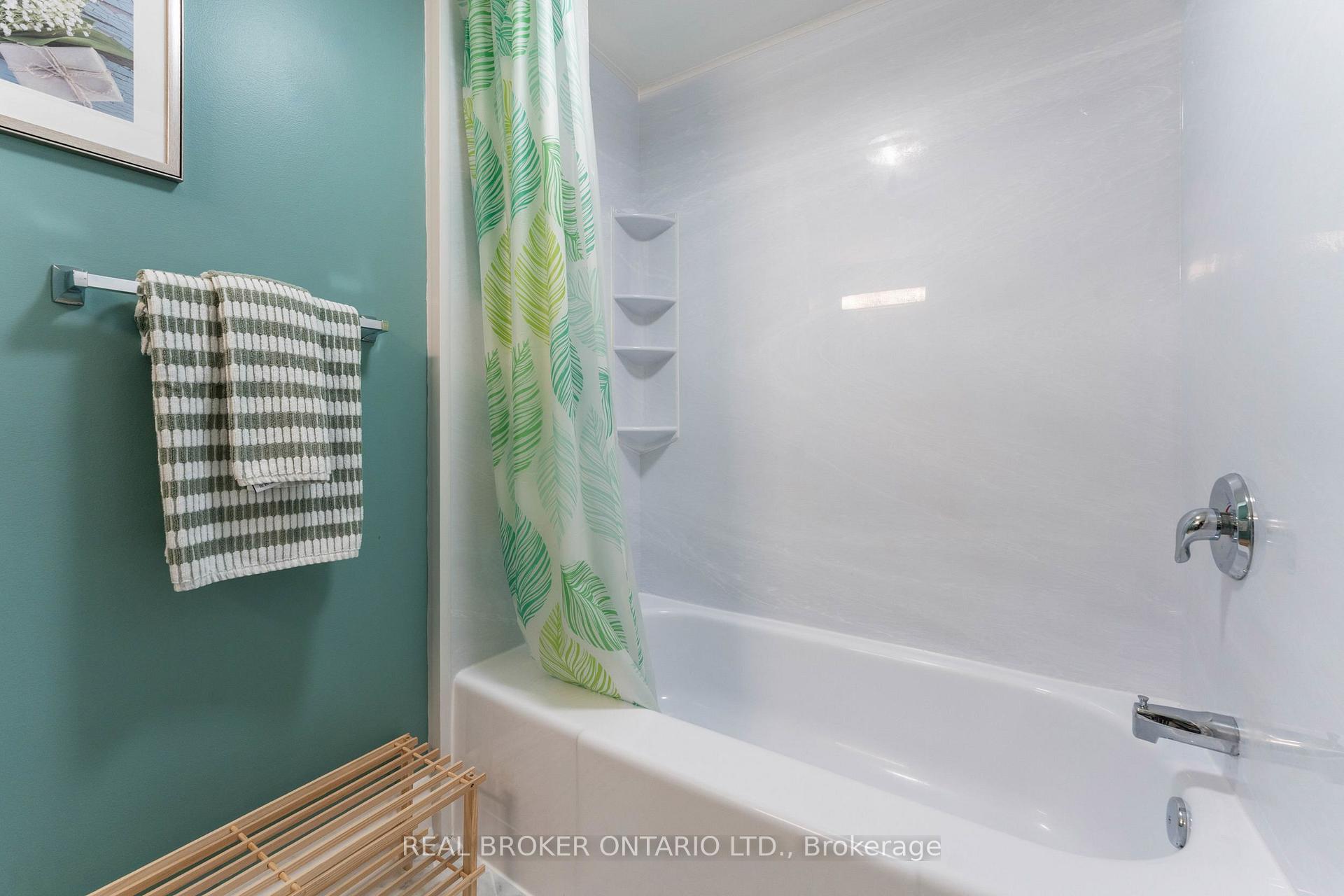 Photo 32 of Unit 3, 36 Albert Street, Markham, Old Markham Village — HOMEH