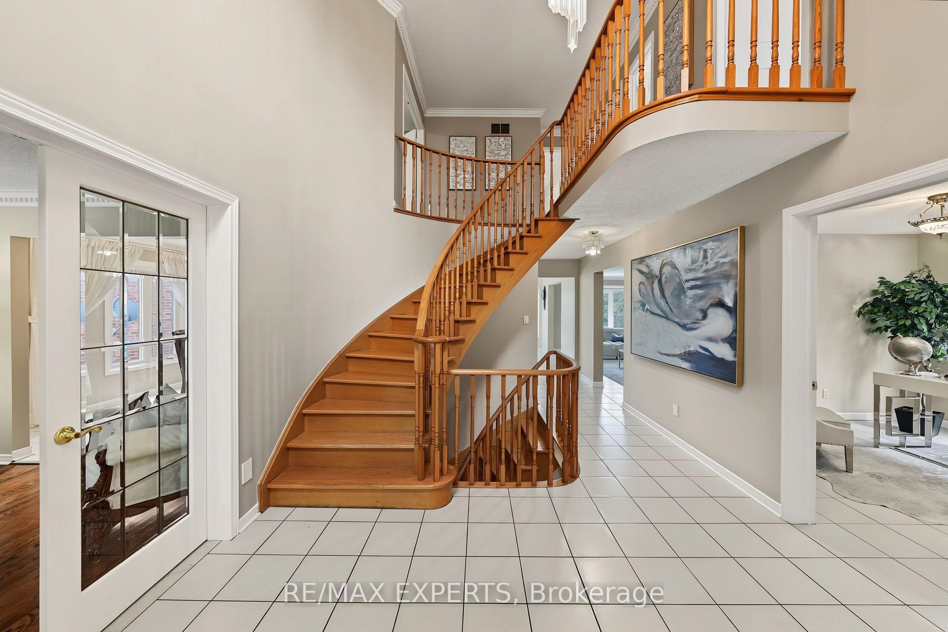 Photo 4 of 52 Westchester Boulevard, Caledon, Bolton North — HOMEH