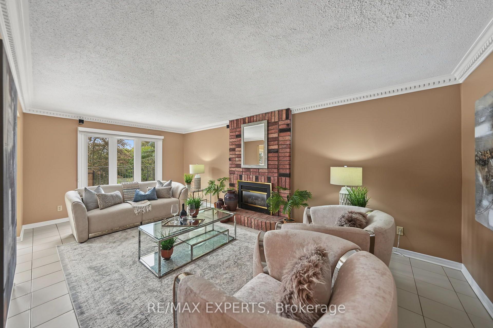 Photo 10 of 52 Westchester Boulevard, Caledon, Bolton North — HOMEH