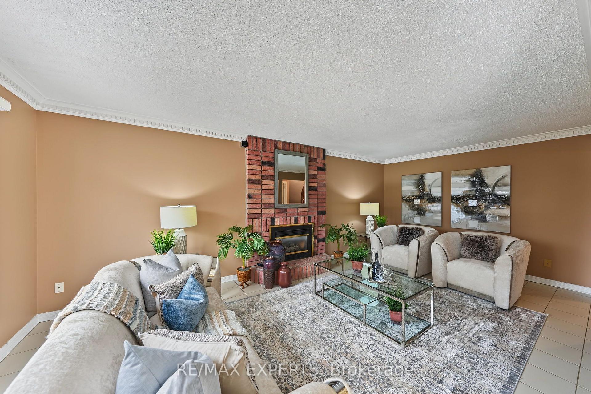 Photo 11 of 52 Westchester Boulevard, Caledon, Bolton North — HOMEH