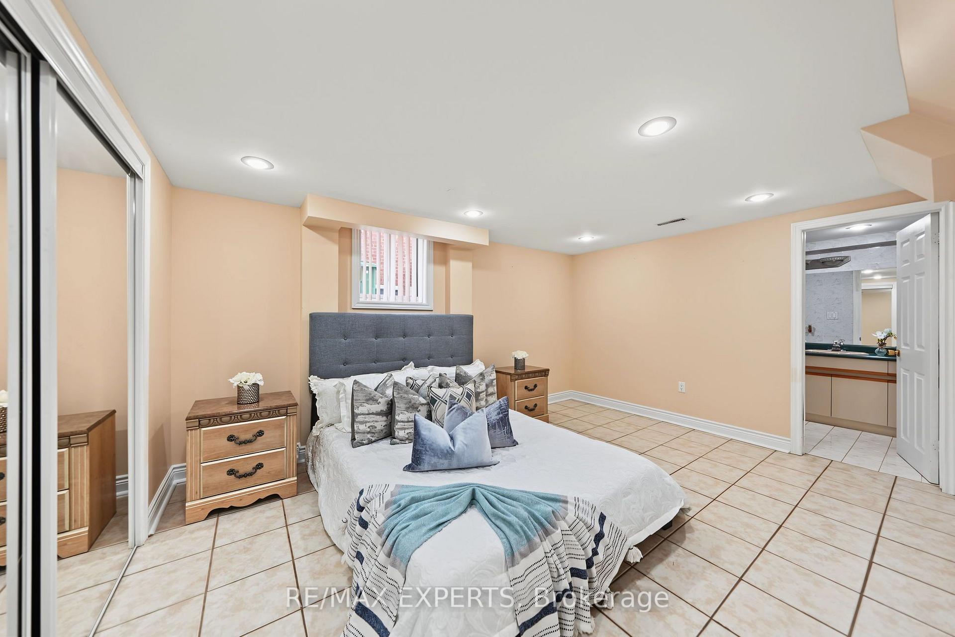 Photo 42 of 52 Westchester Boulevard, Caledon, Bolton North — HOMEH