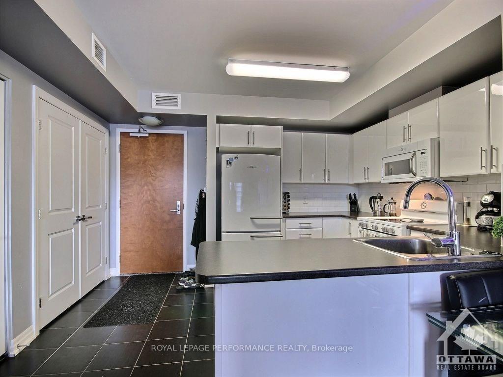 Photo 3 of Unit 202, 242 Rideau Street, Ottawa, Sandy Hill — HOMEH