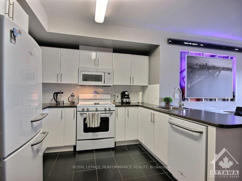 Photo 4 of Unit 202, 242 Rideau Street, Ottawa, Sandy Hill — HOMEH