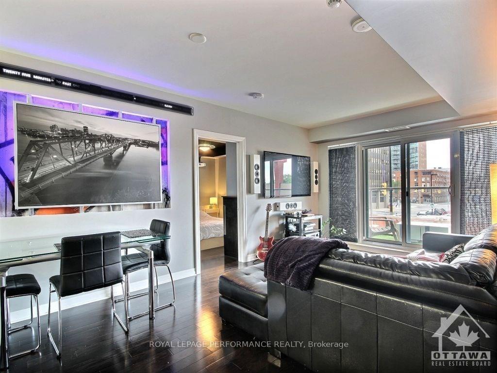 Photo 5 of Unit 202, 242 Rideau Street, Ottawa, Sandy Hill — HOMEH