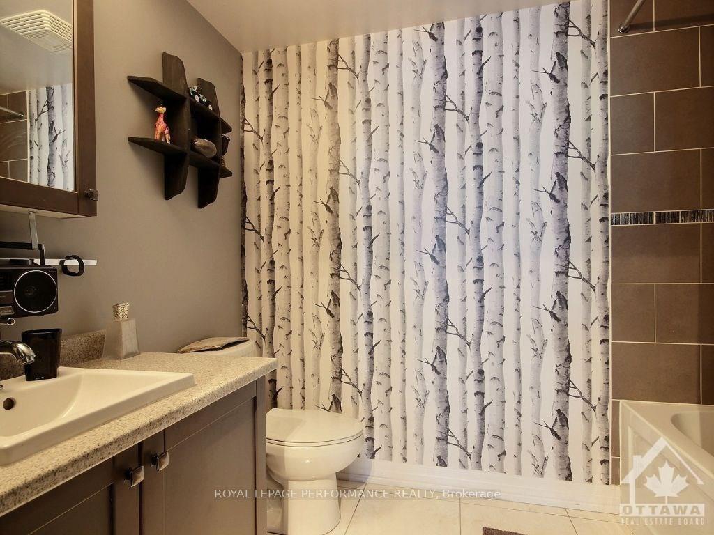 Photo 10 of Unit 202, 242 Rideau Street, Ottawa, Sandy Hill — HOMEH