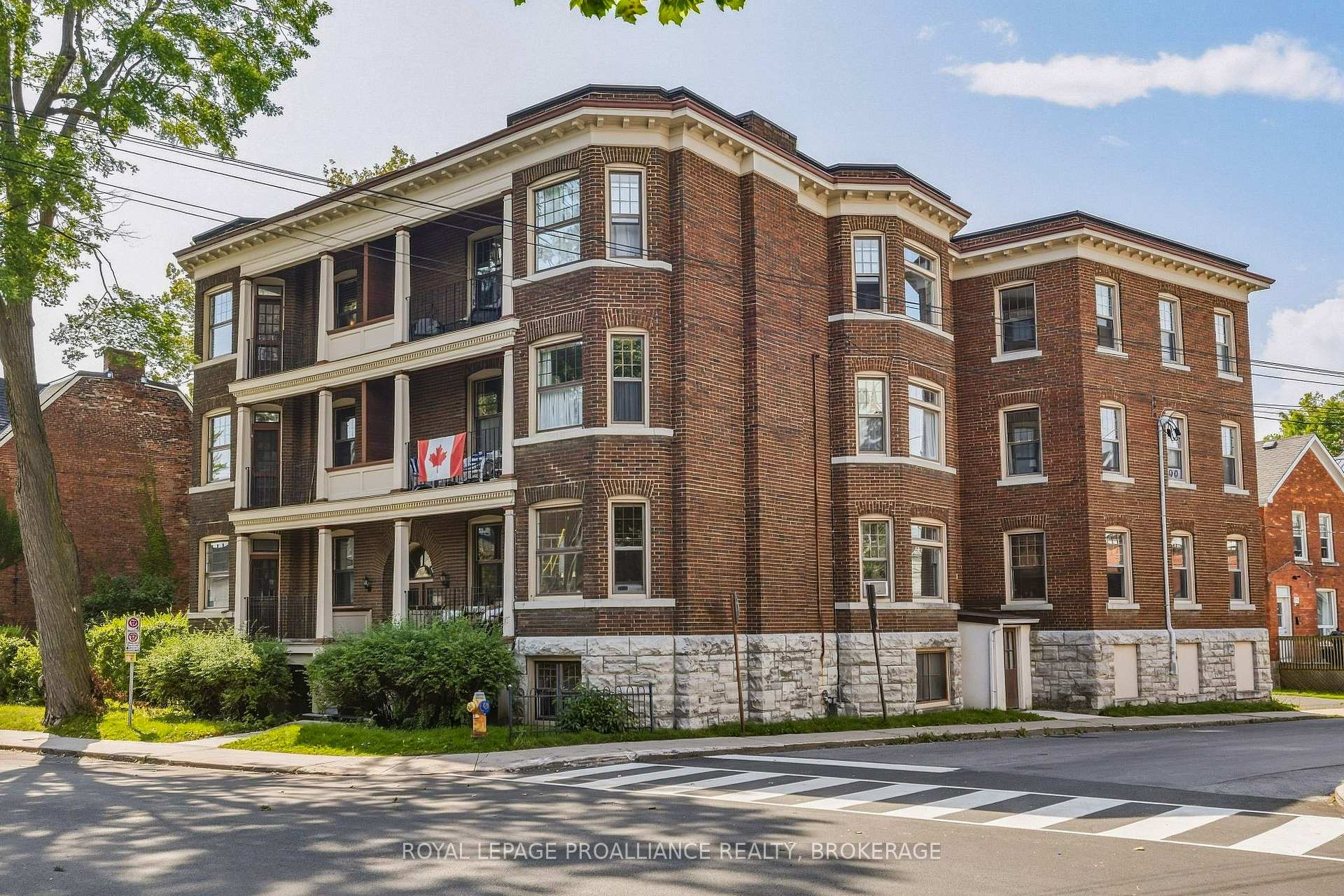Photo 2 of Unit 5, 244 Barrie Street, Kingston, Central City East — HOMEH