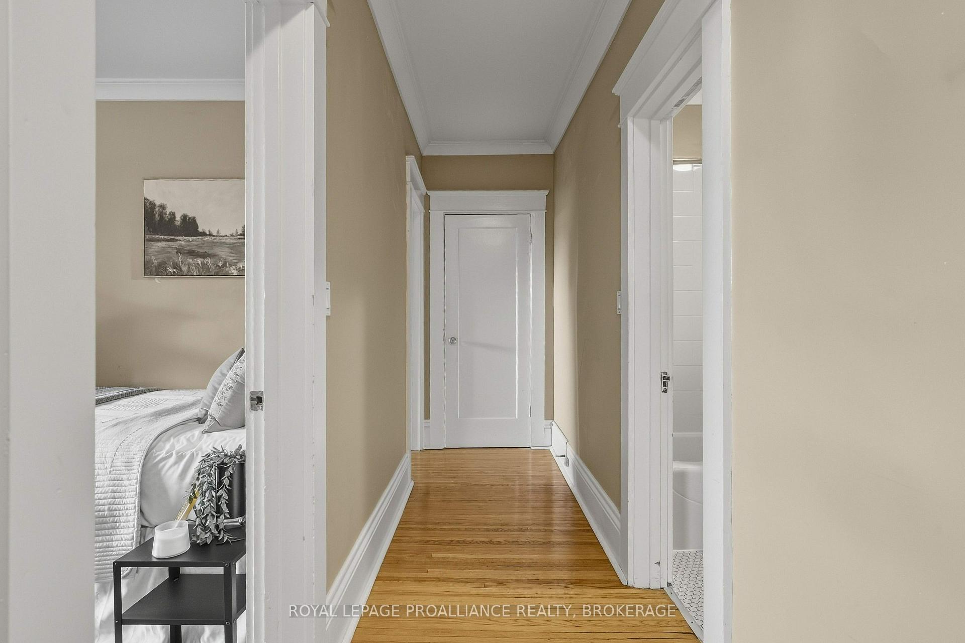 Photo 18 of Unit 5, 244 Barrie Street, Kingston, Central City East — HOMEH