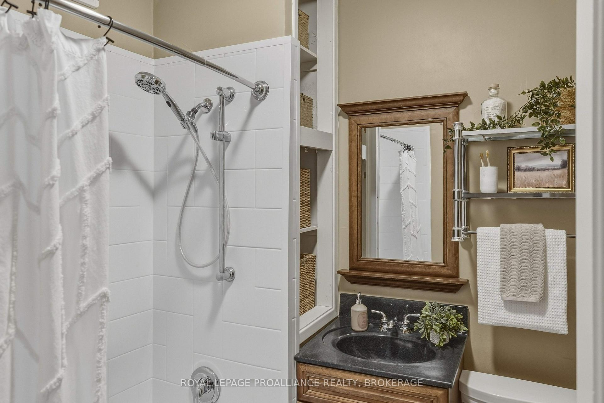 Photo 23 of Unit 5, 244 Barrie Street, Kingston, Central City East — HOMEH