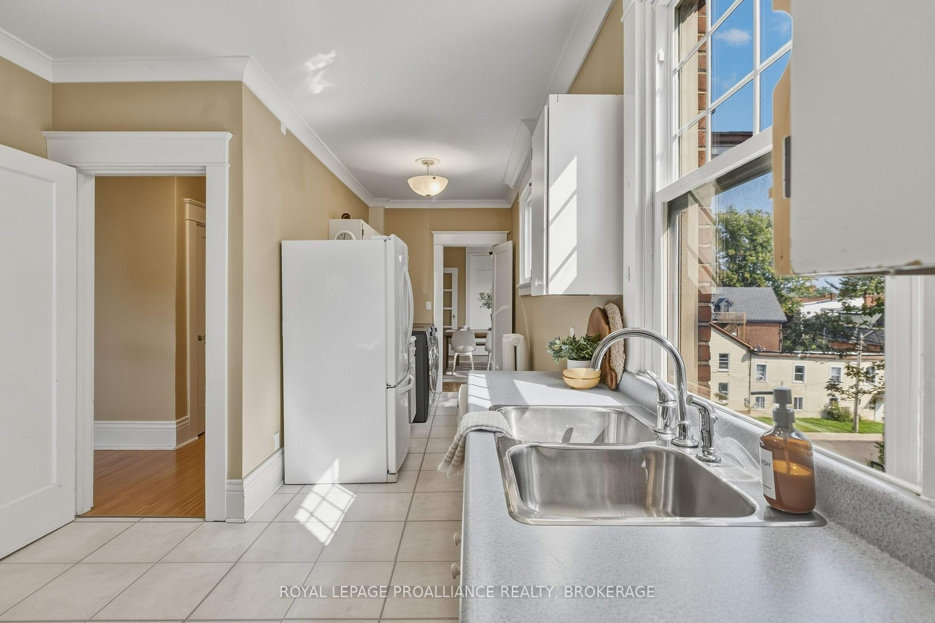 Photo 25 of Unit 5, 244 Barrie Street, Kingston, Central City East — HOMEH