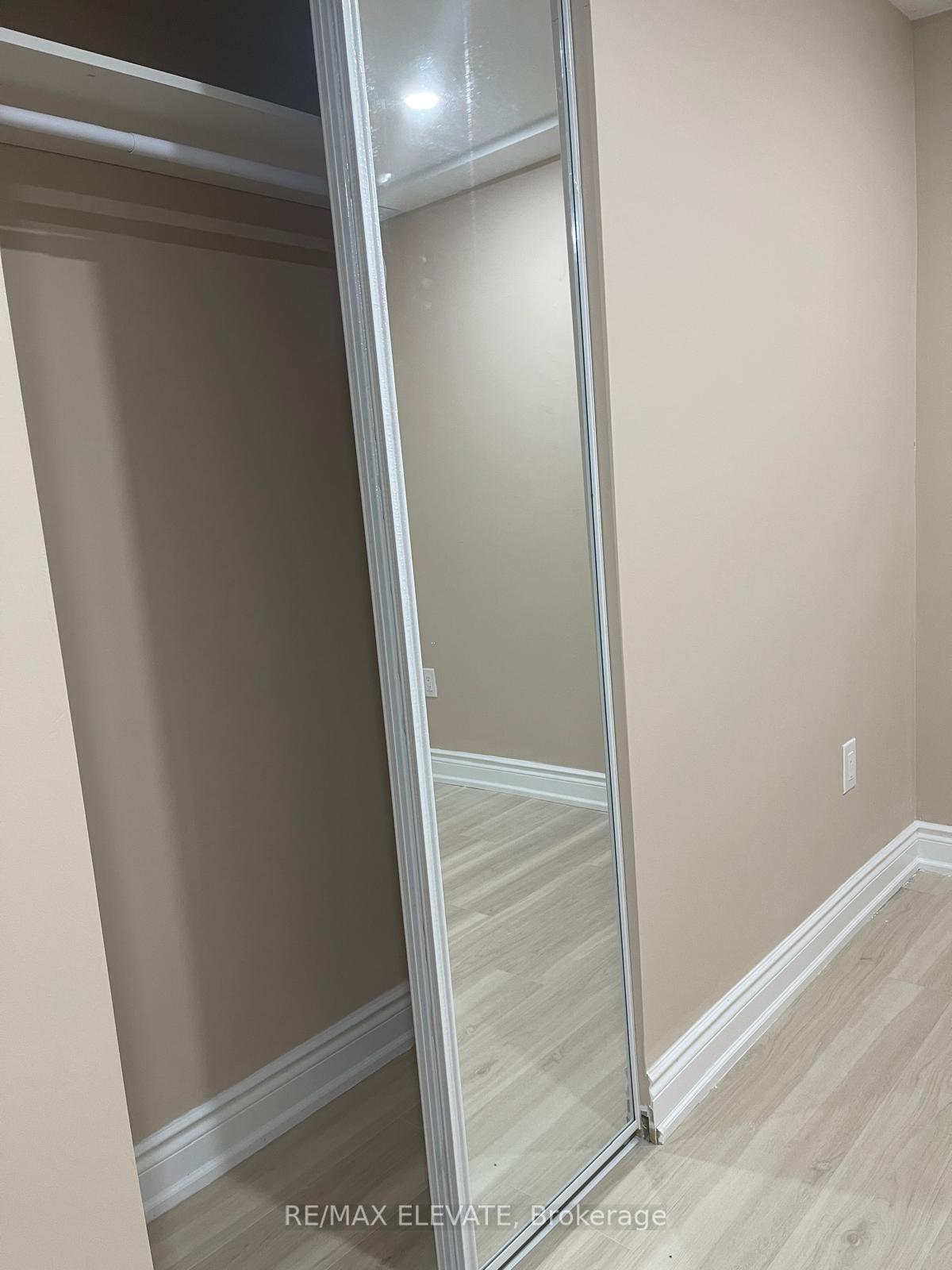 Photo 10 of 33 Lampman Crescent, Brampton, Credit Valley — HOMEH