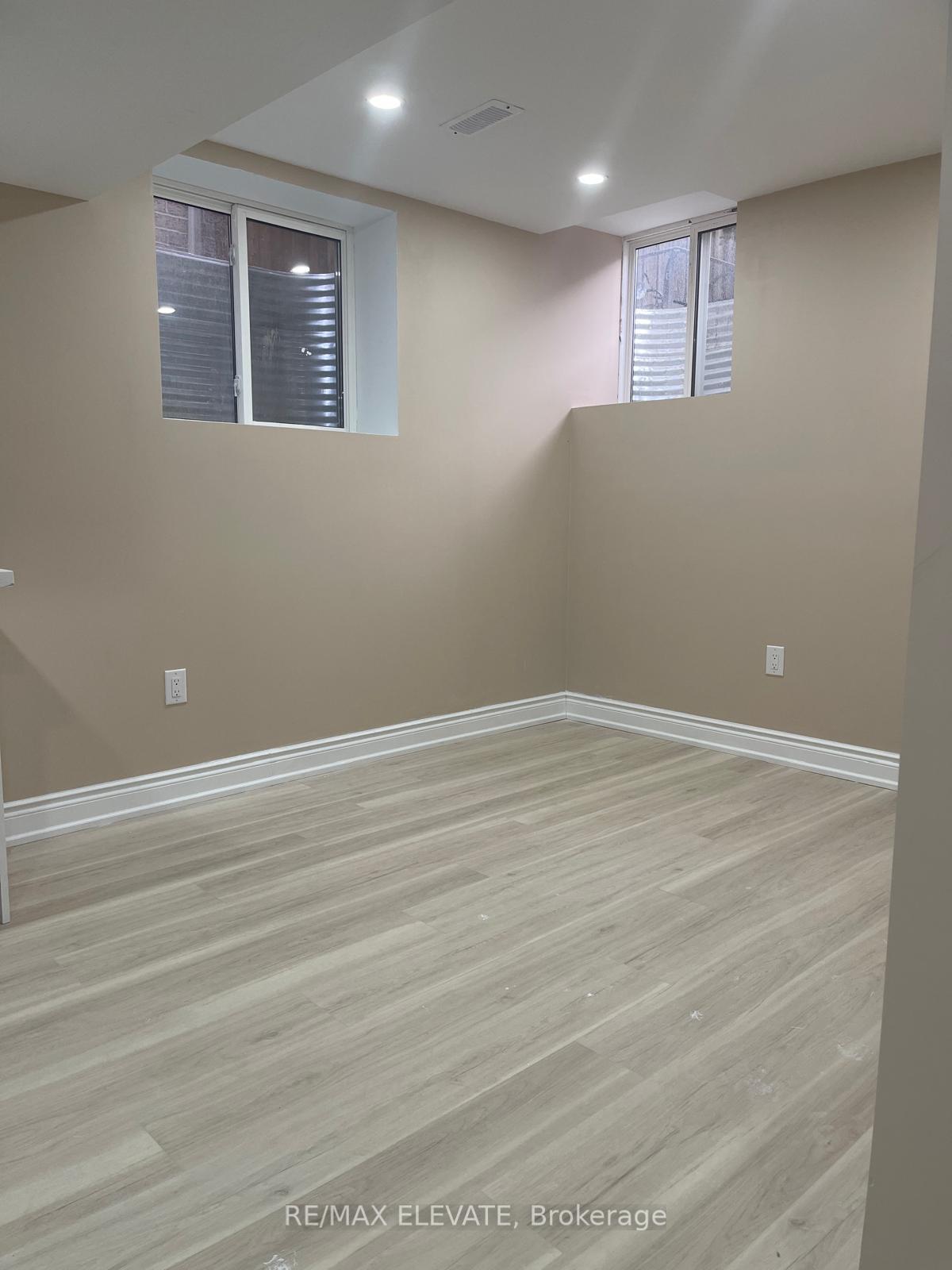 Photo 12 of 33 Lampman Crescent, Brampton, Credit Valley — HOMEH