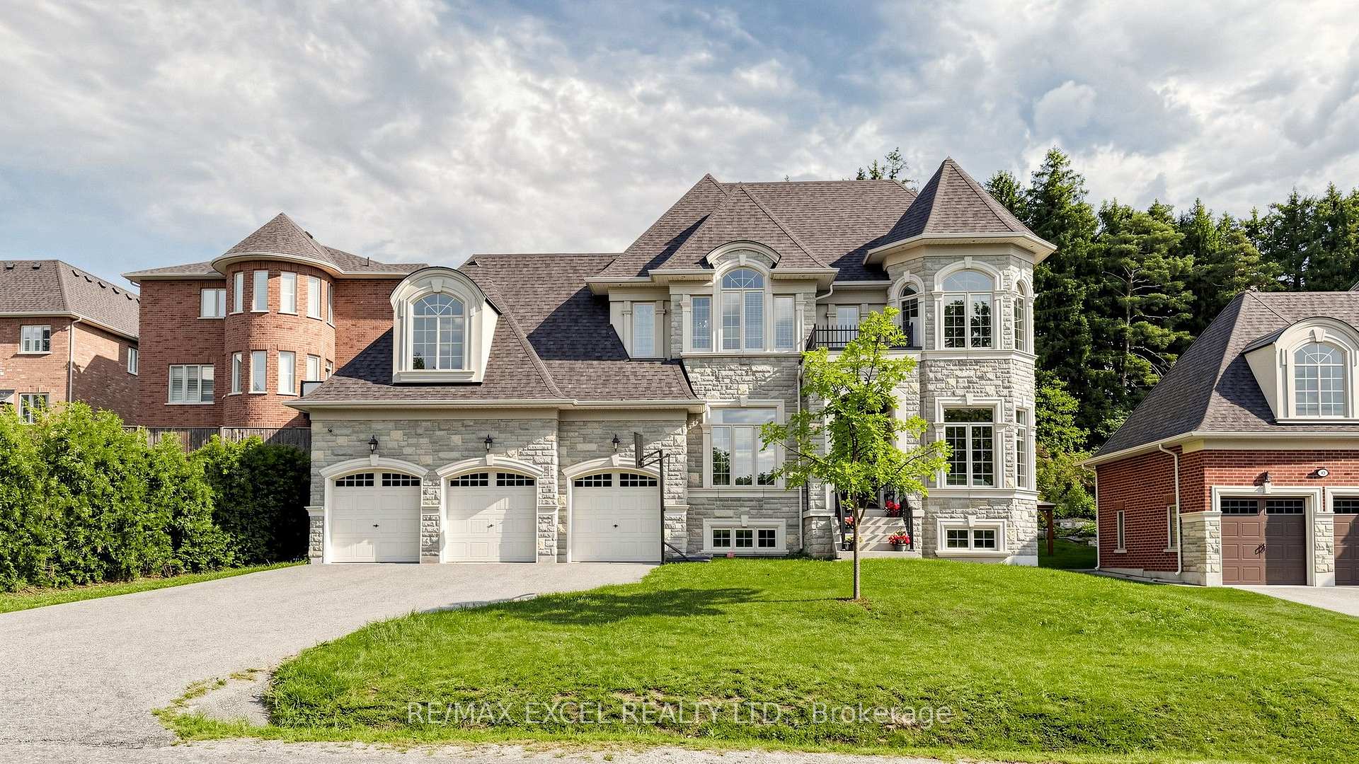 Front of 99 Coon's Road