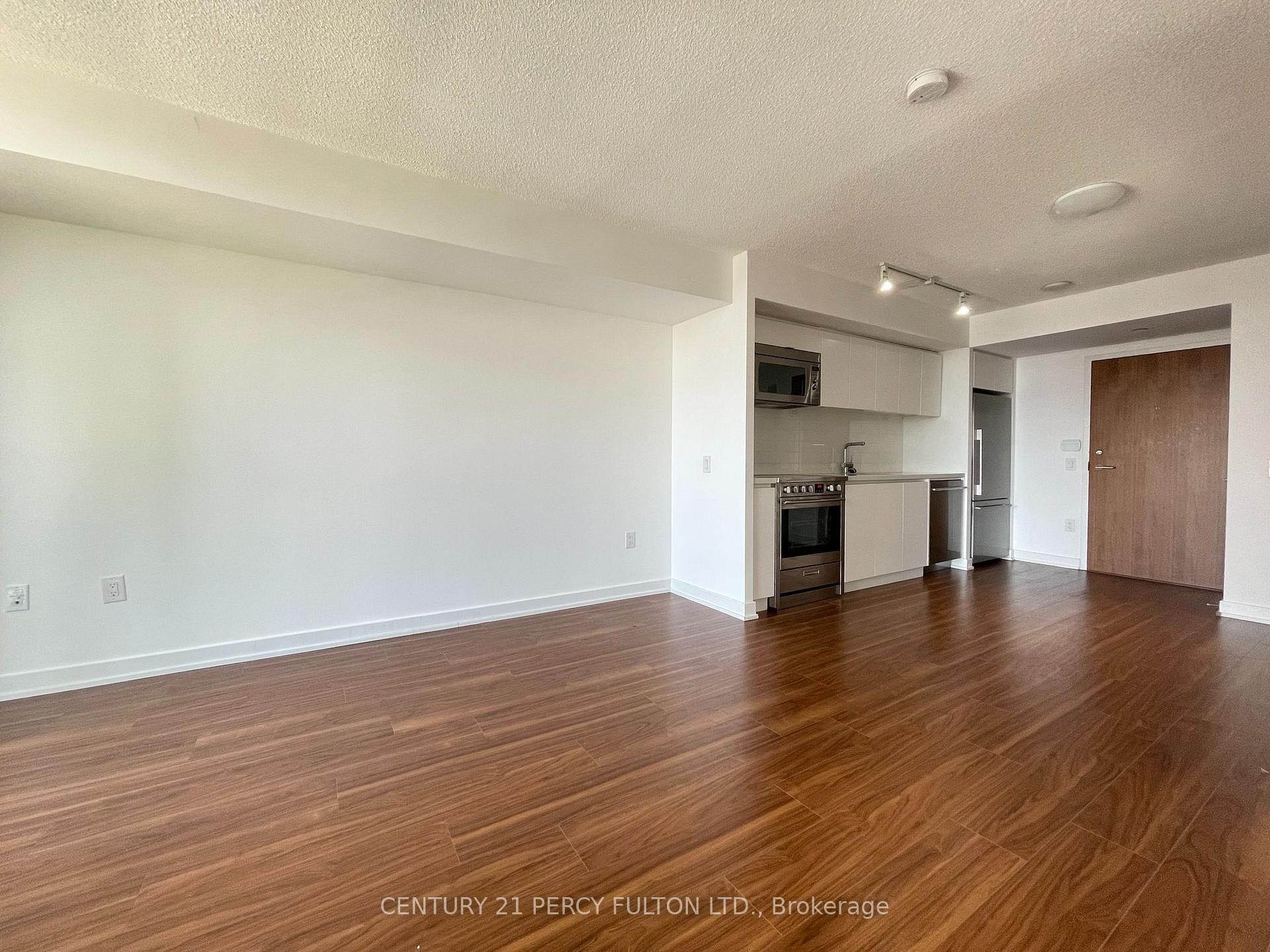 Photo 5 of Unit 1811, 85 Queens Wharf Road, Toronto, Waterfront Communities — HOMEH