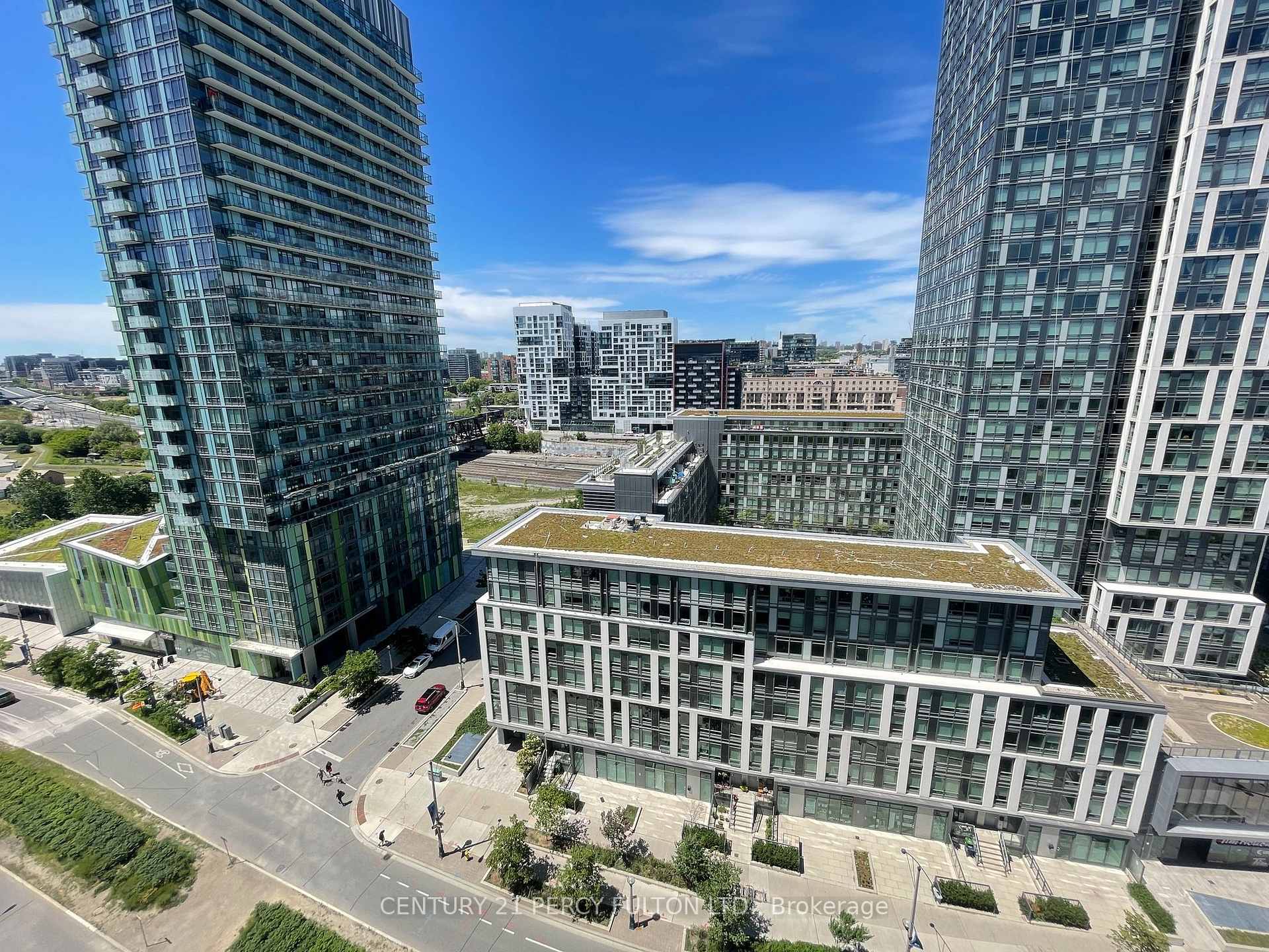 Photo 11 of Unit 1811, 85 Queens Wharf Road, Toronto, Waterfront Communities — HOMEH
