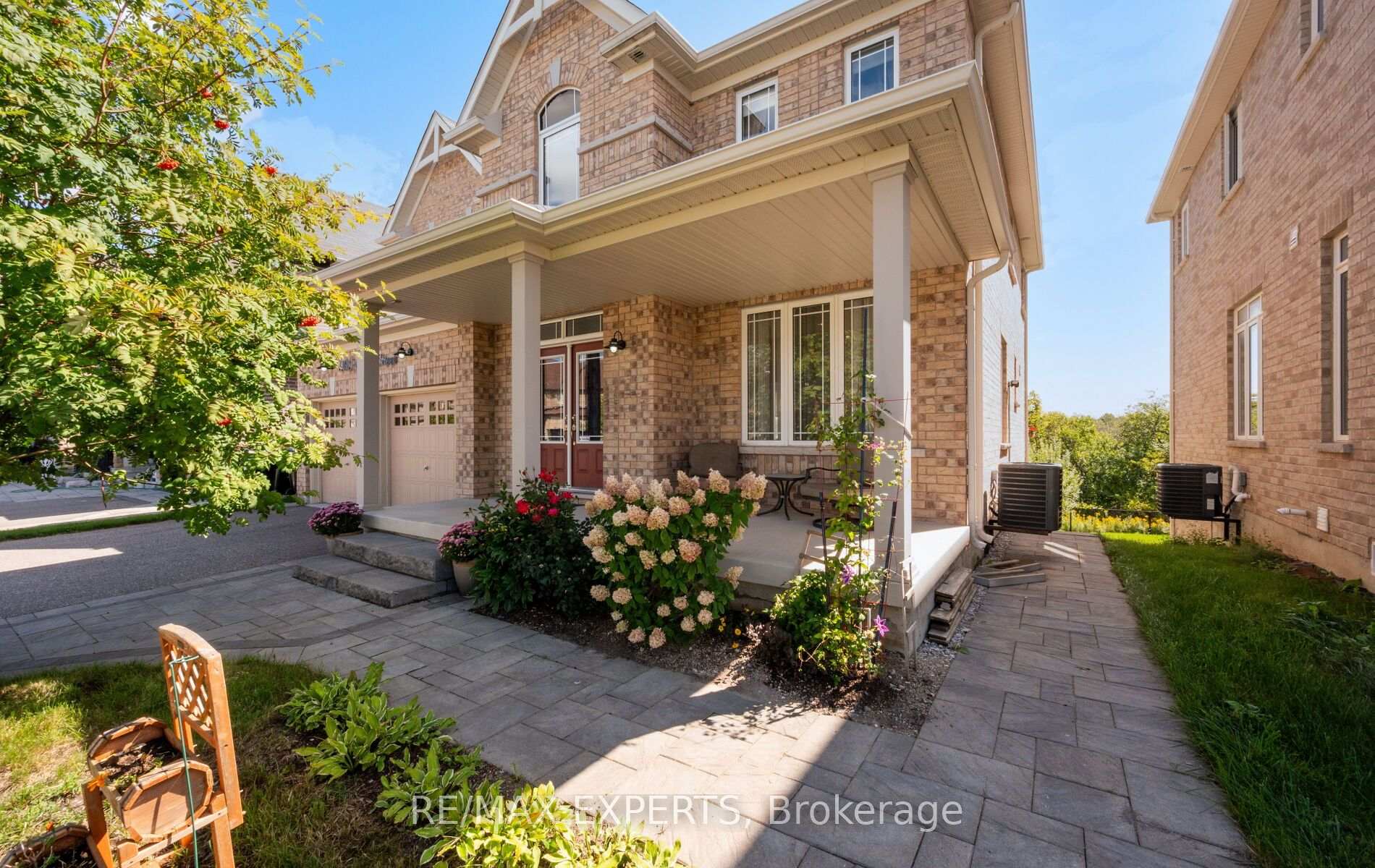 Photo 3 of 939 Green Street, Innisfil, Lefroy — HOMEH