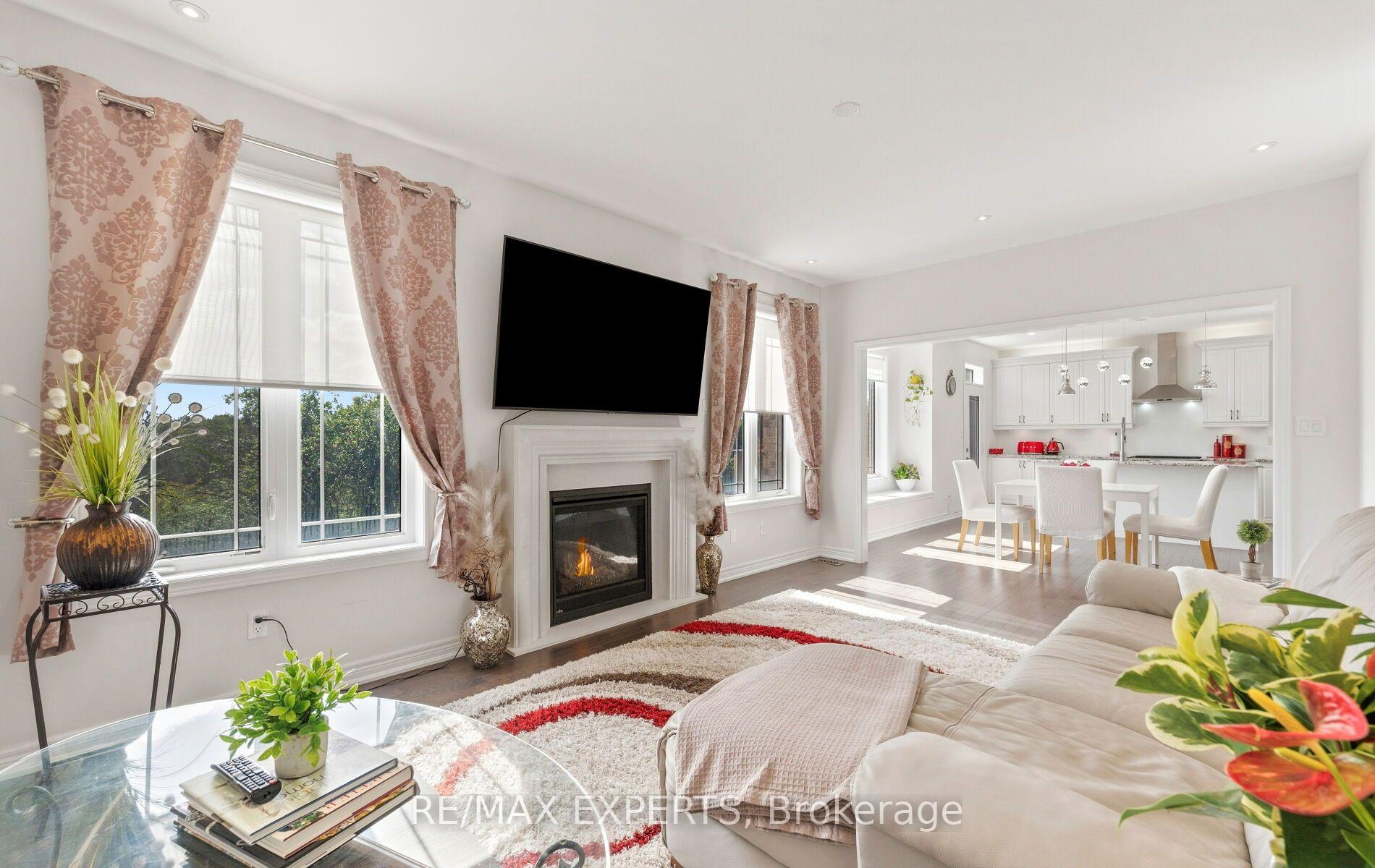 Photo 13 of 939 Green Street, Innisfil, Lefroy — HOMEH