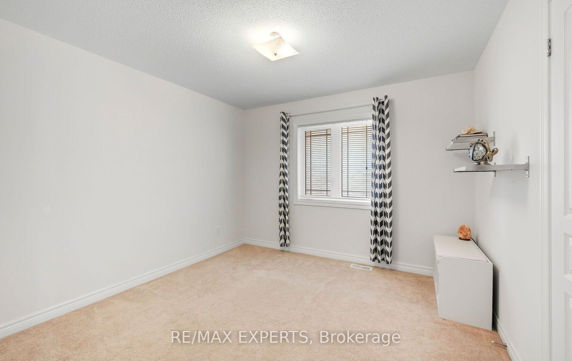Photo 28 of 939 Green Street, Innisfil, Lefroy — HOMEH