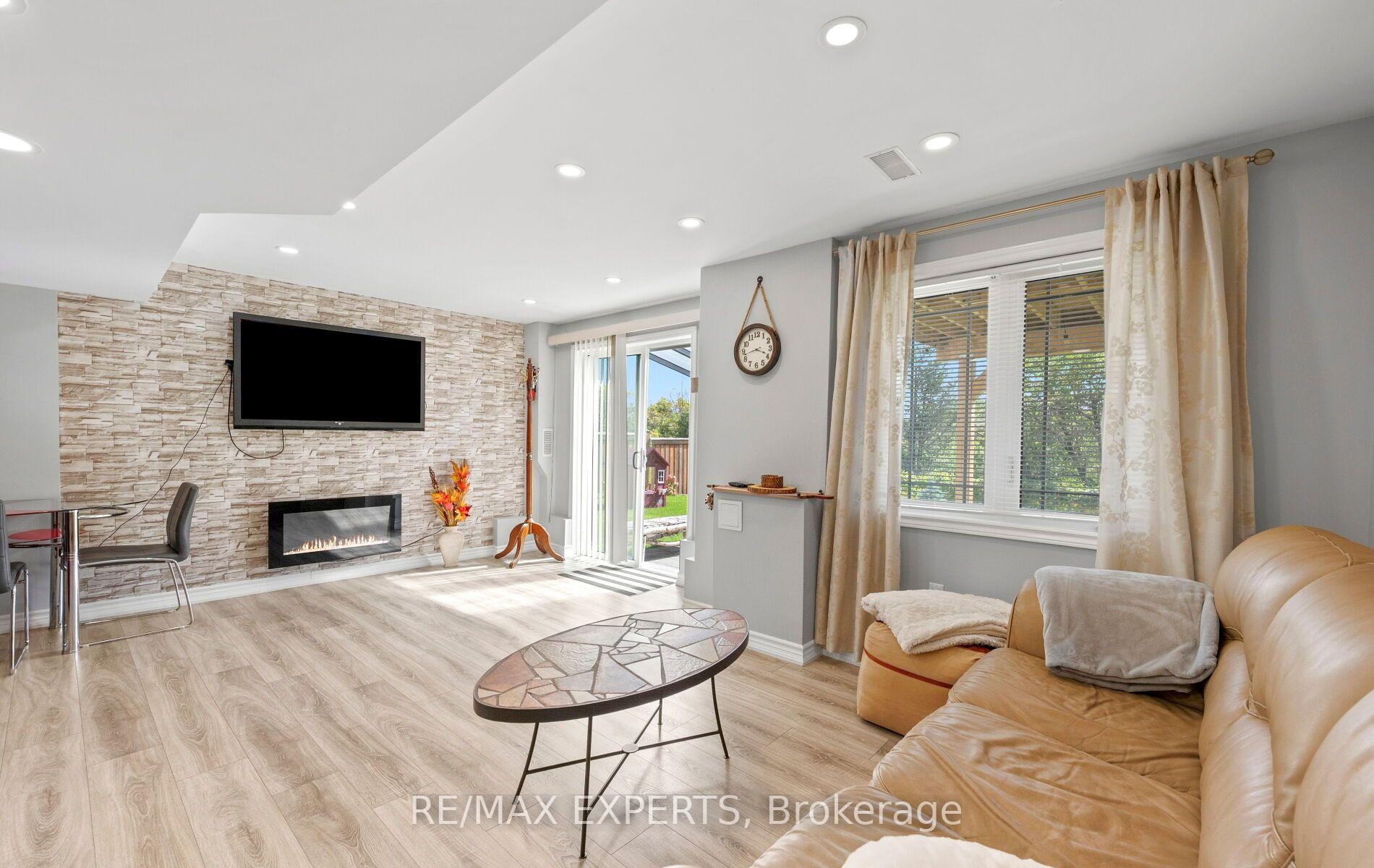 Photo 43 of 939 Green Street, Innisfil, Lefroy — HOMEH