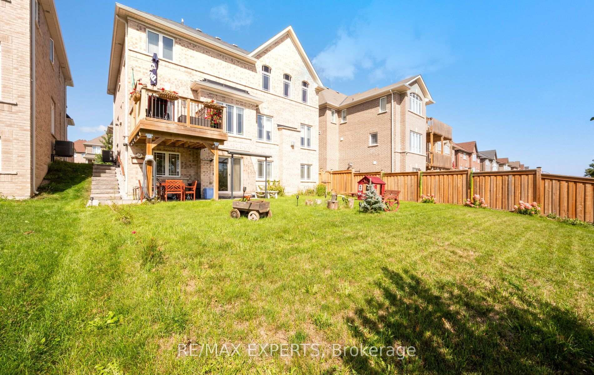 Photo 49 of 939 Green Street, Innisfil, Lefroy — HOMEH