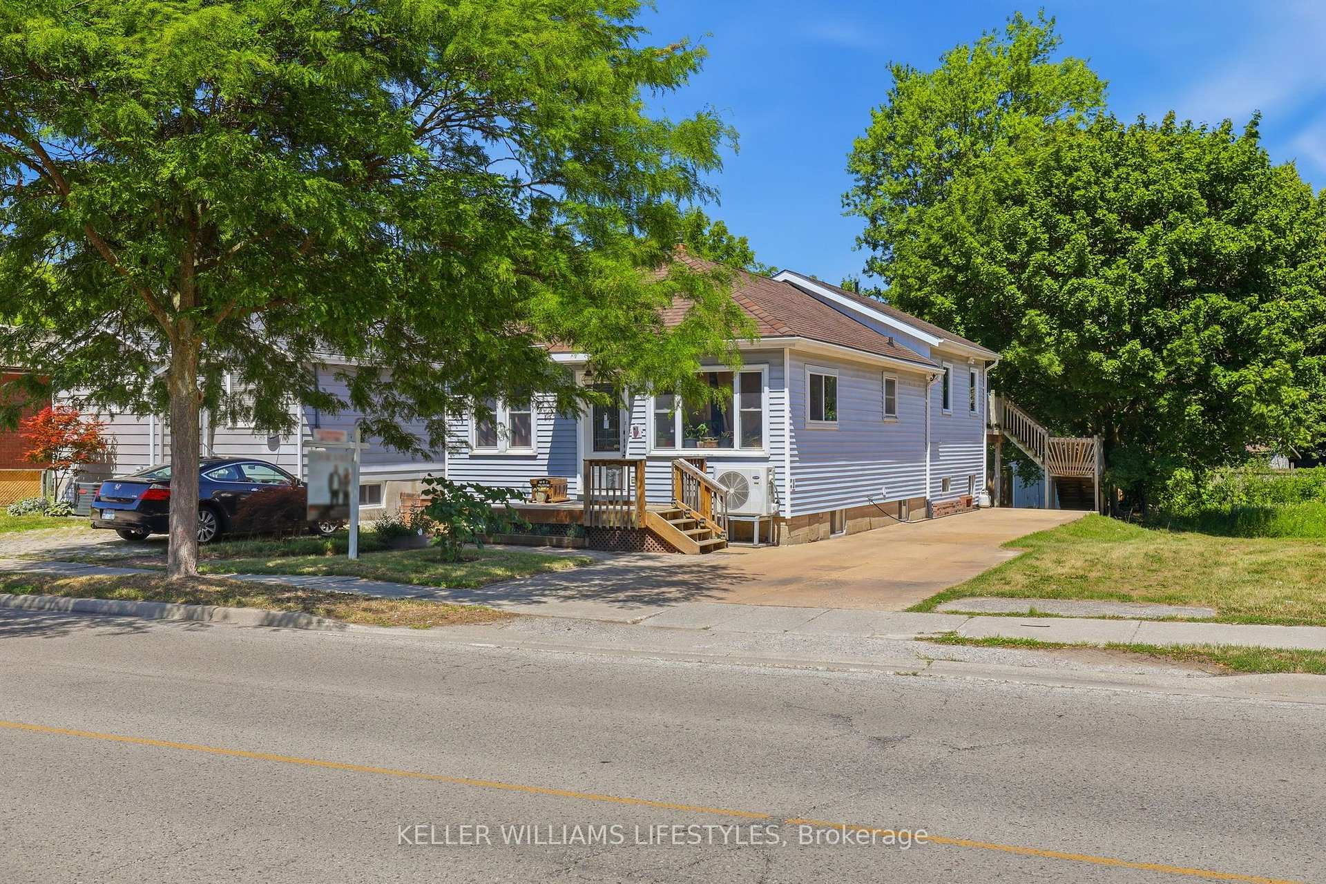 Photo of 118 Emery Street W