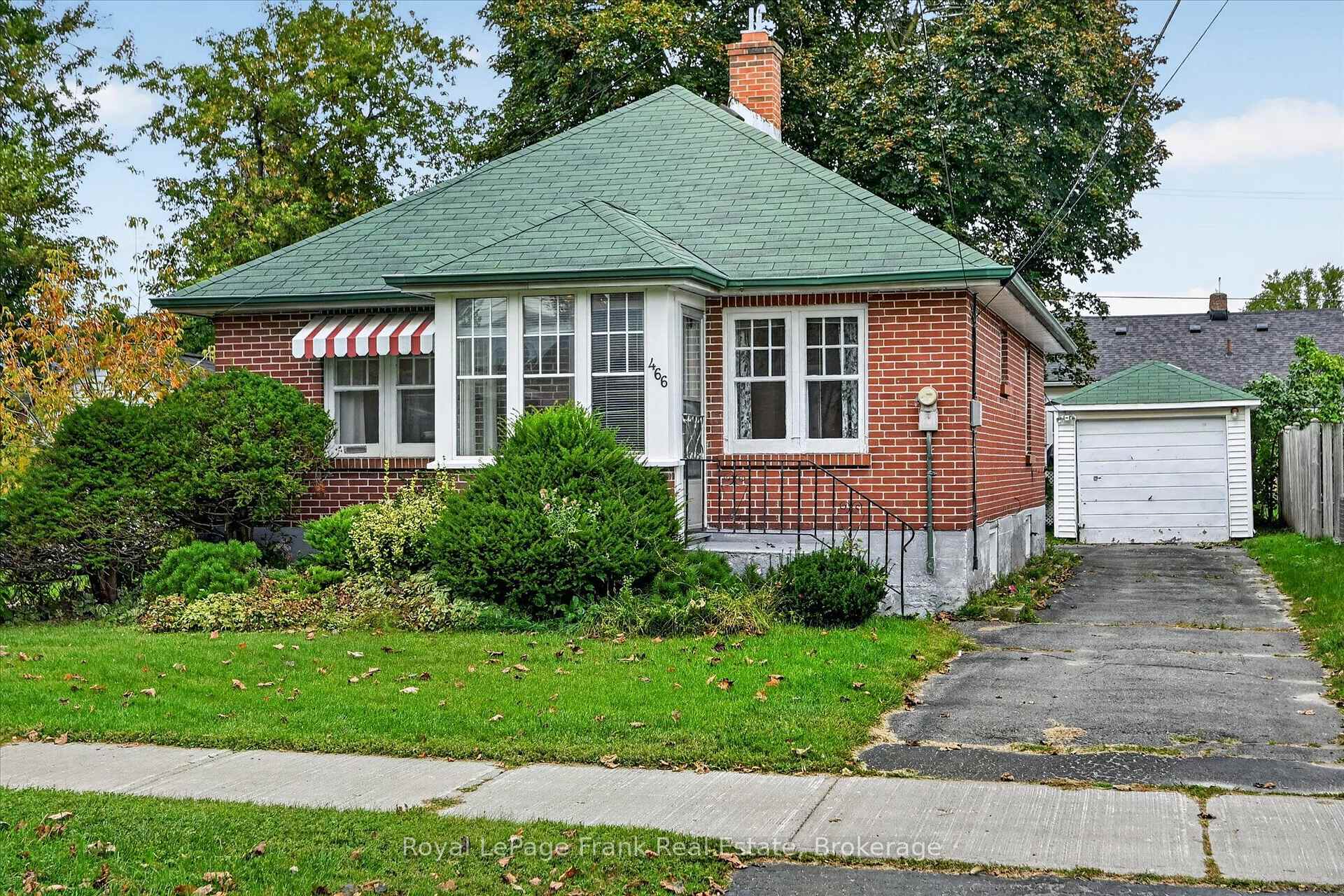 Photo 2 of 466 Edison Avenue, Peterborough, Otonabee Ward 1 — HOMEH