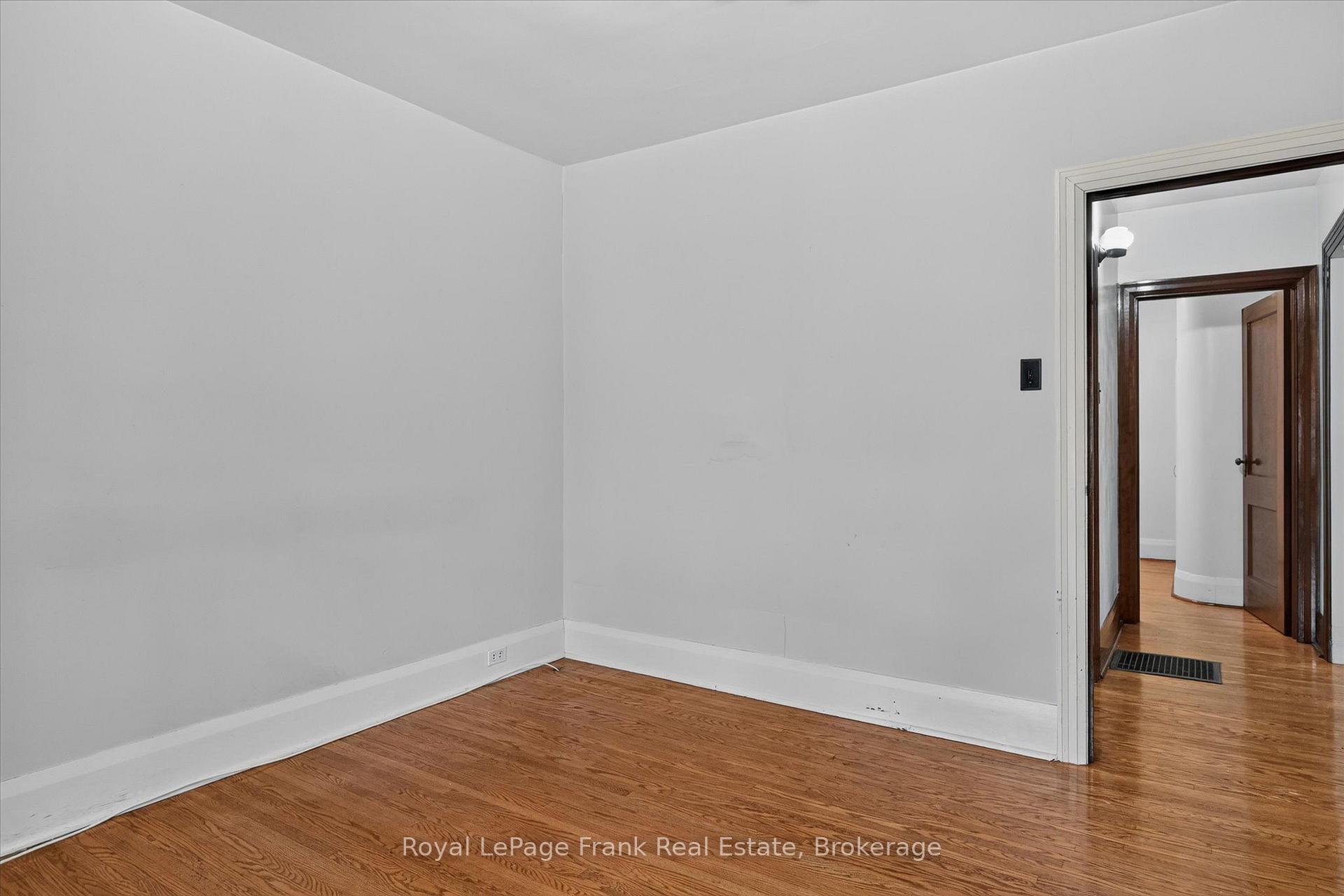 Photo 21 of 466 Edison Avenue, Peterborough, Otonabee Ward 1 — HOMEH