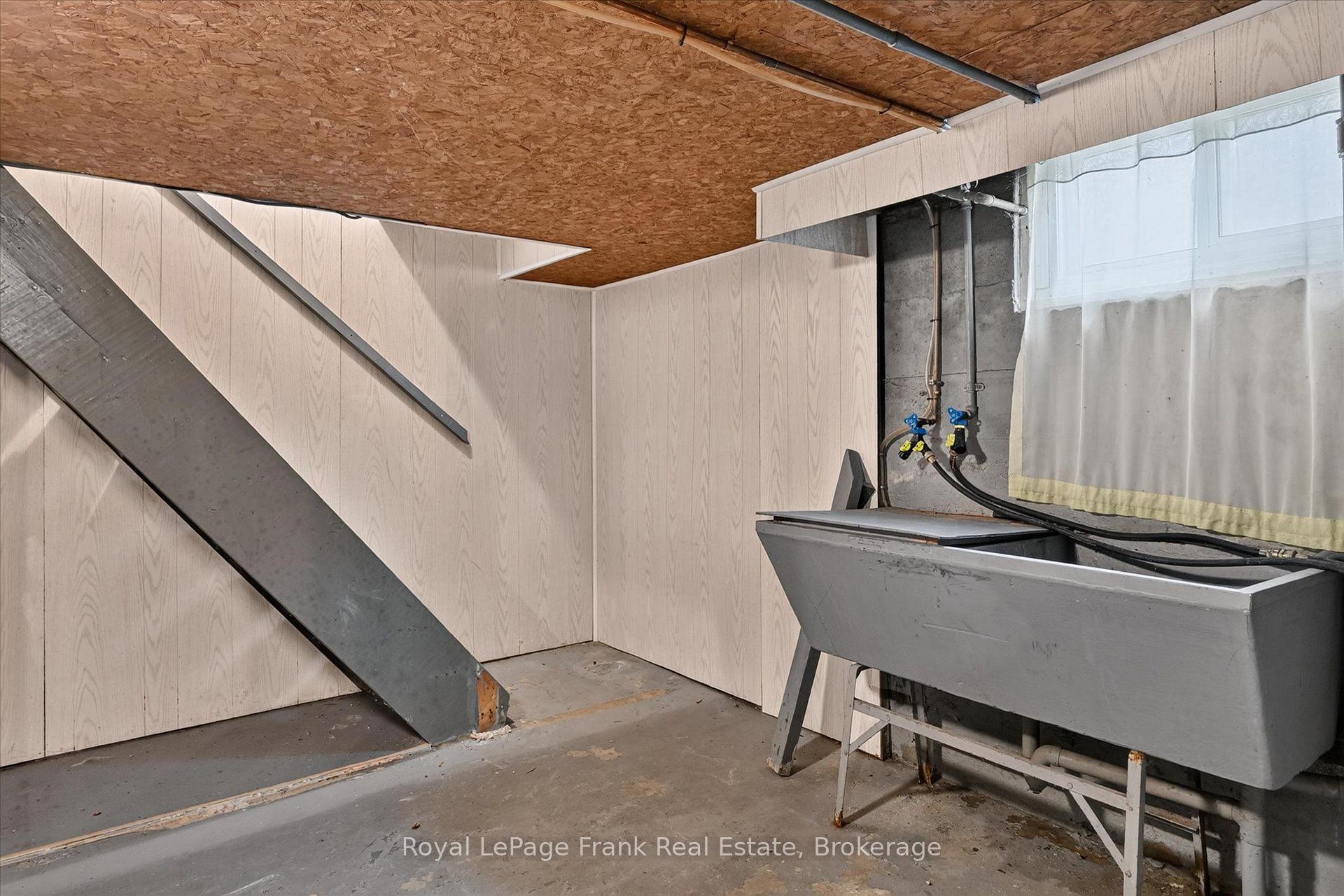Photo 28 of 466 Edison Avenue, Peterborough, Otonabee Ward 1 — HOMEH