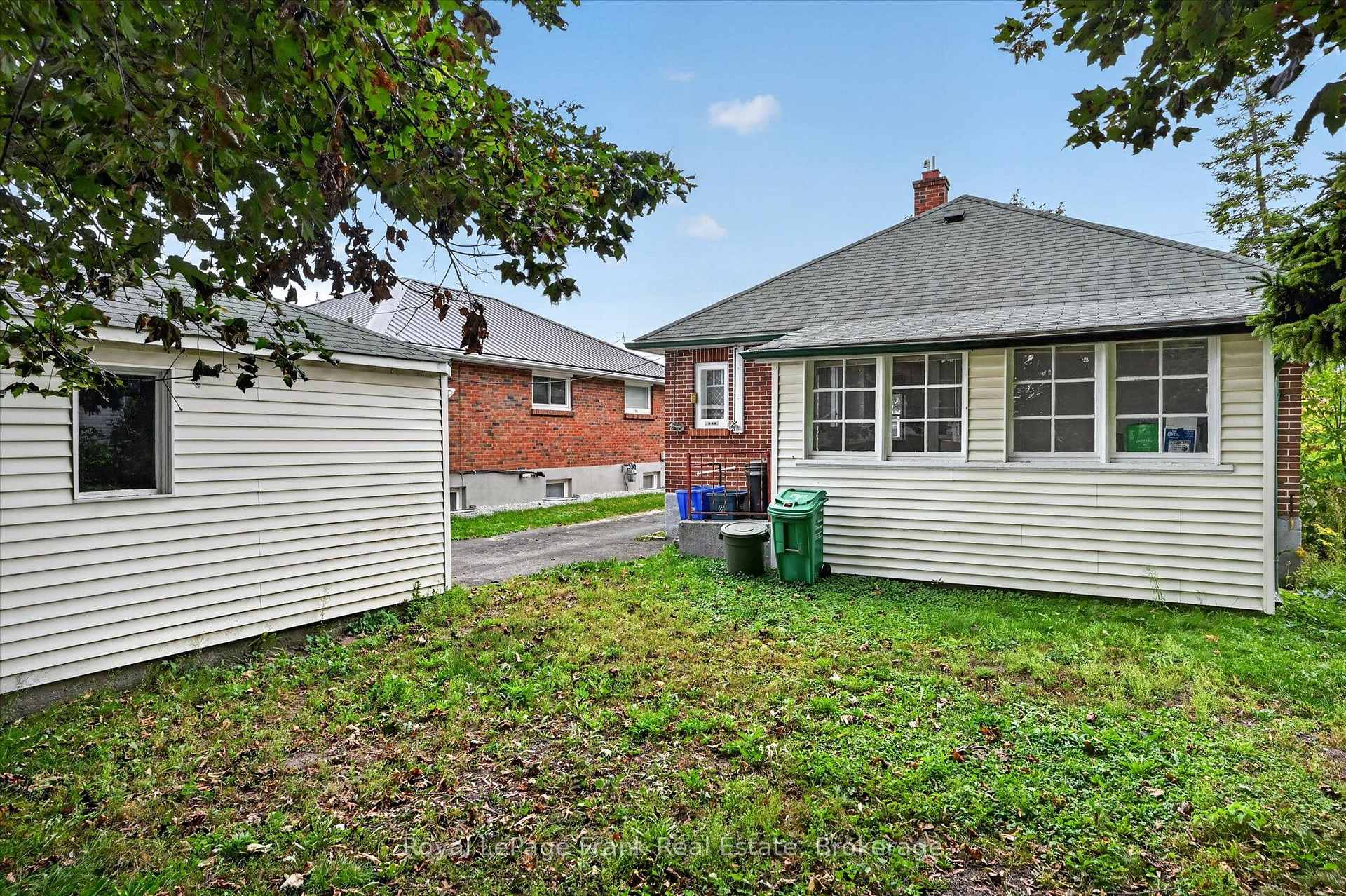 Photo 37 of 466 Edison Avenue, Peterborough, Otonabee Ward 1 — HOMEH