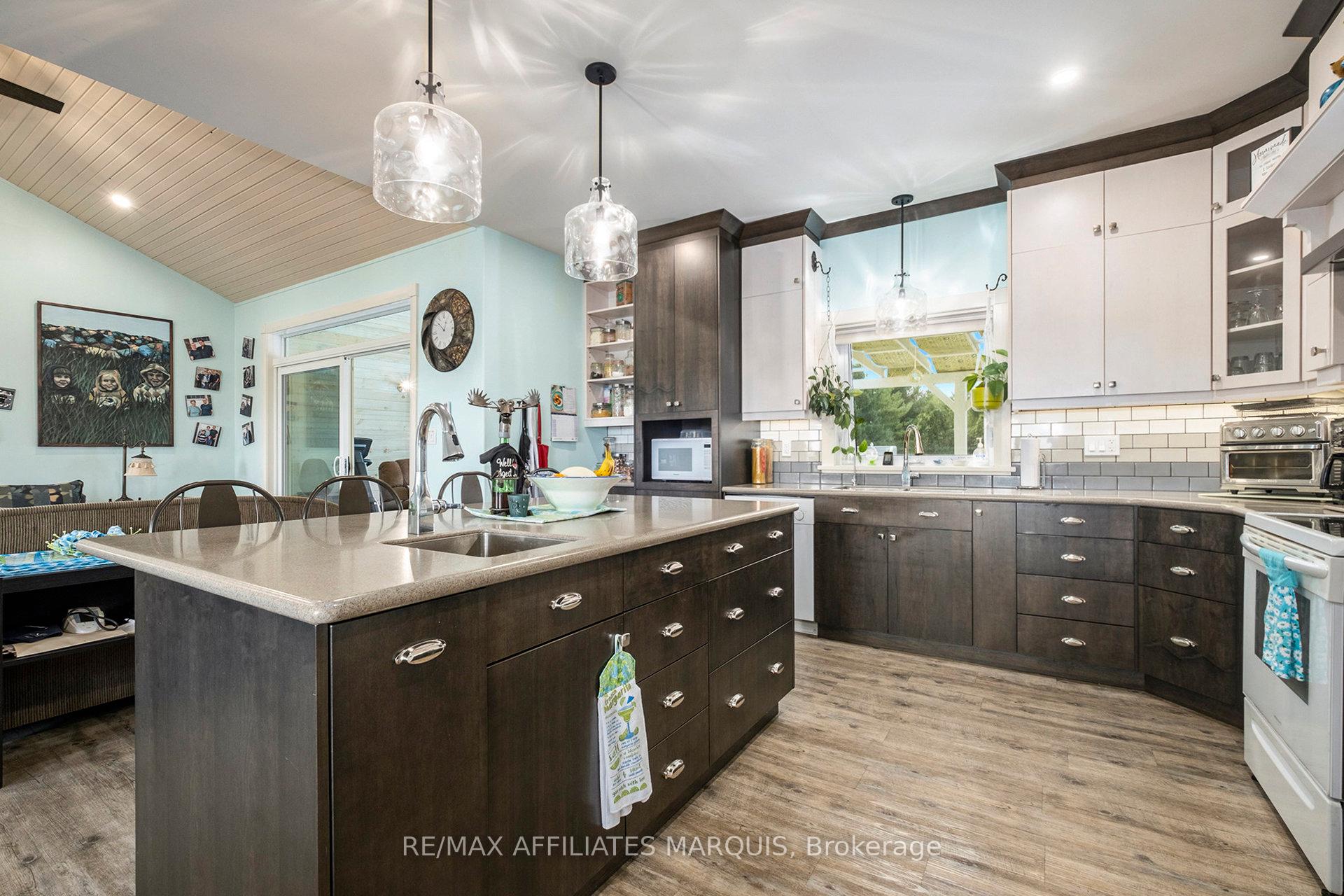Photo 14 of 100 Summers Road, Rideau Lakes, Rideau Lakes (South Crosby) Twp — HOMEH