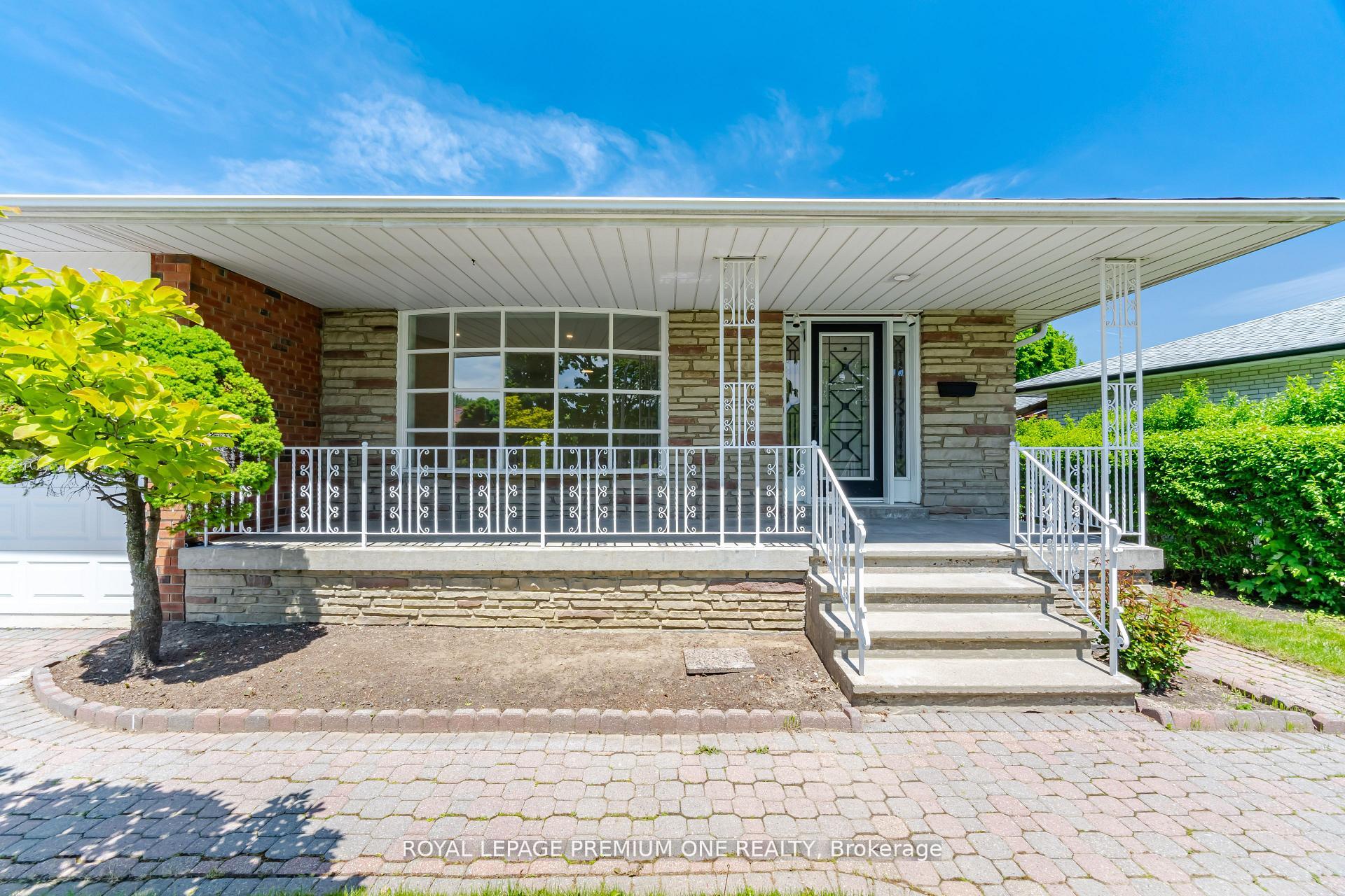 Front of 3195 Golden Orchard Drive