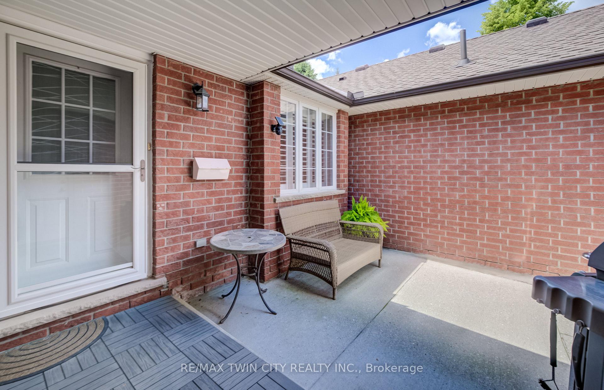 Photo 2 of Unit 18, 10 Isherwood Avenue, Cambridge, Galt City Centre — HOMEH