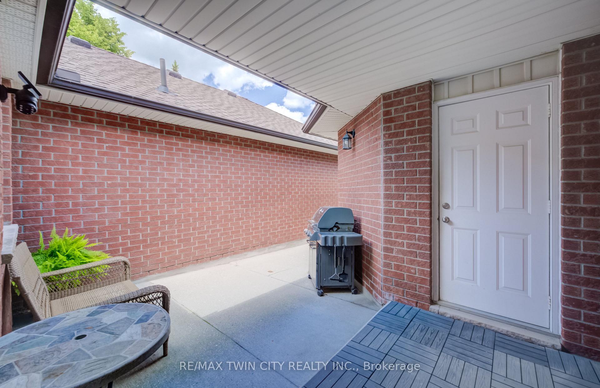 Photo 3 of Unit 18, 10 Isherwood Avenue, Cambridge, Galt City Centre — HOMEH