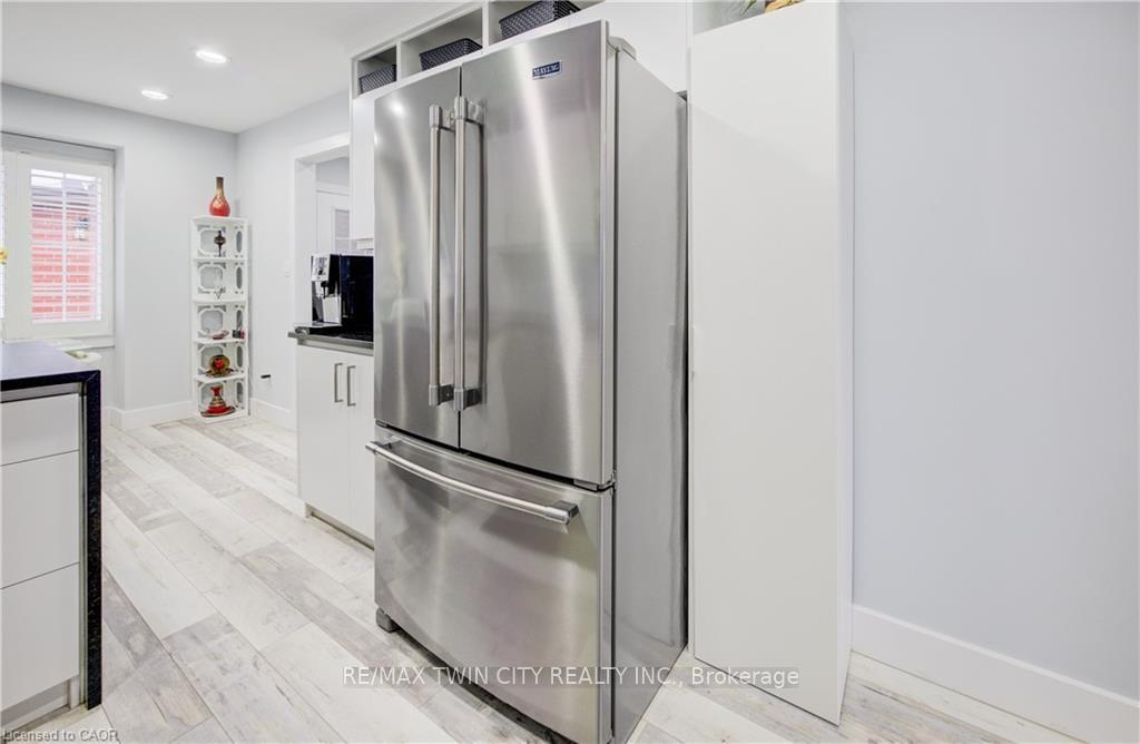 Photo 15 of Unit 18, 10 Isherwood Avenue, Cambridge, Galt City Centre — HOMEH