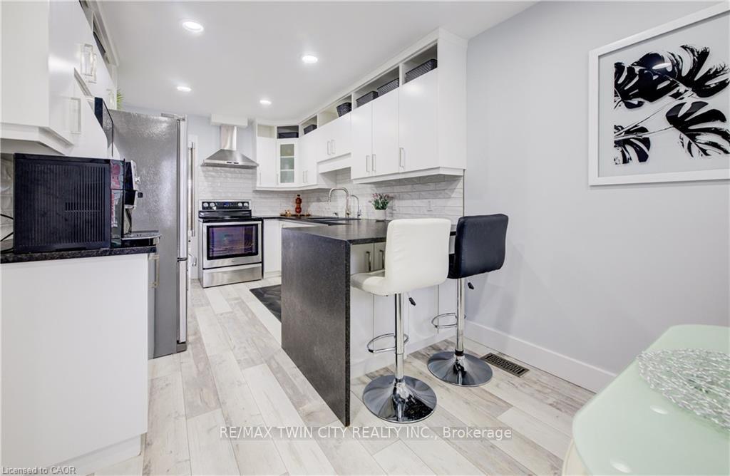 Photo 17 of Unit 18, 10 Isherwood Avenue, Cambridge, Galt City Centre — HOMEH