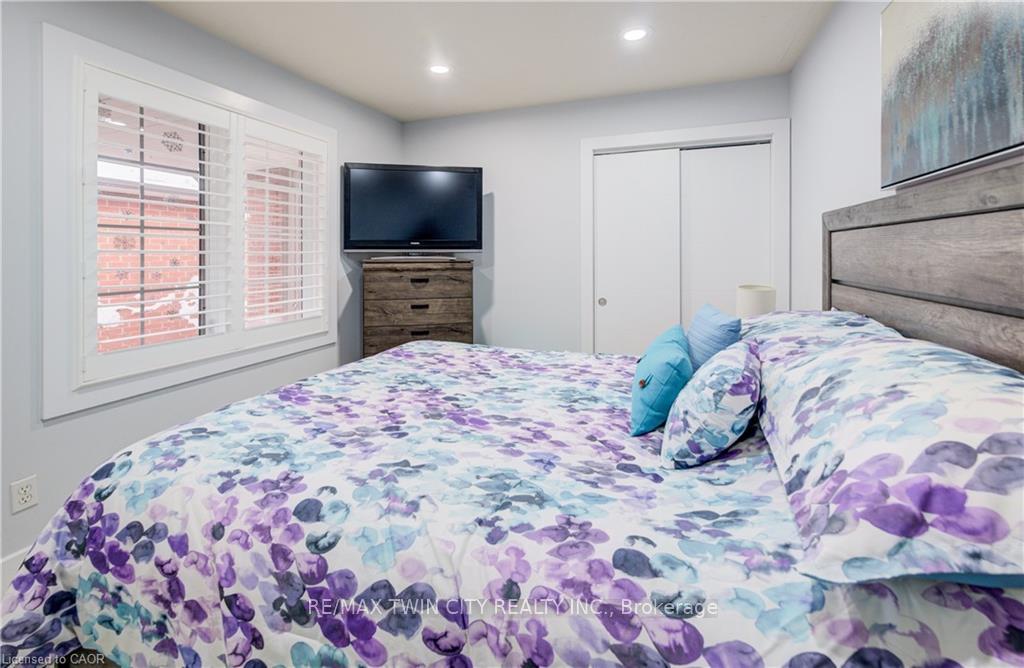Photo 22 of Unit 18, 10 Isherwood Avenue, Cambridge, Galt City Centre — HOMEH