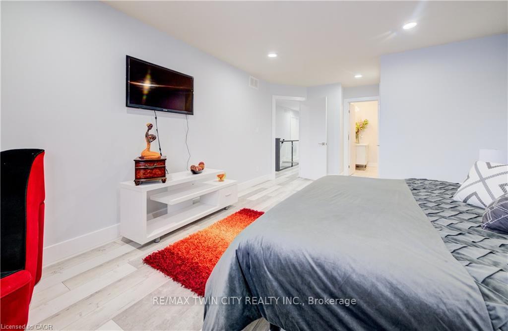 Photo 27 of Unit 18, 10 Isherwood Avenue, Cambridge, Galt City Centre — HOMEH