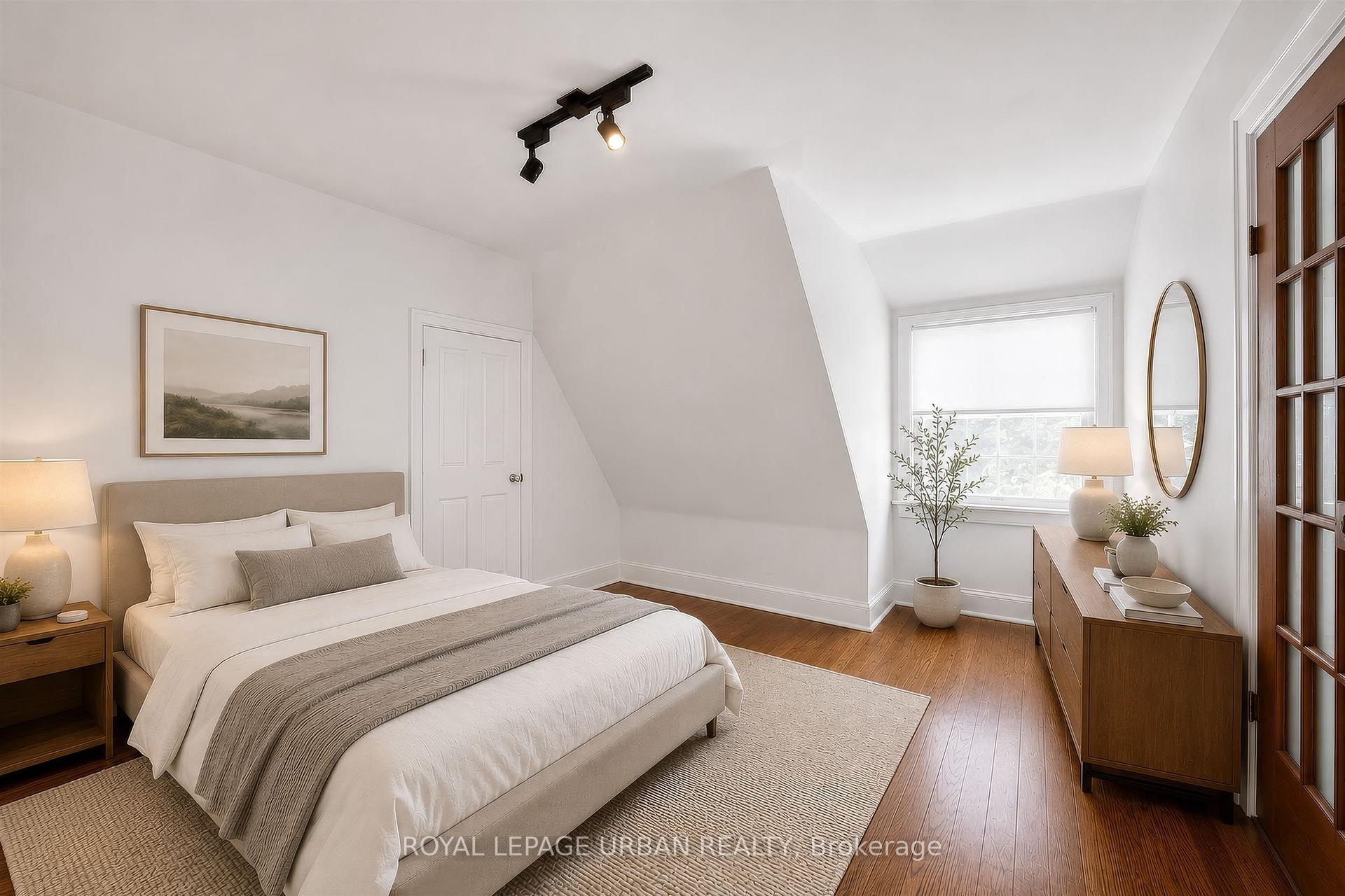 Photo 15 of 244 Indian Road, Toronto, High Park-Swansea — HOMEH