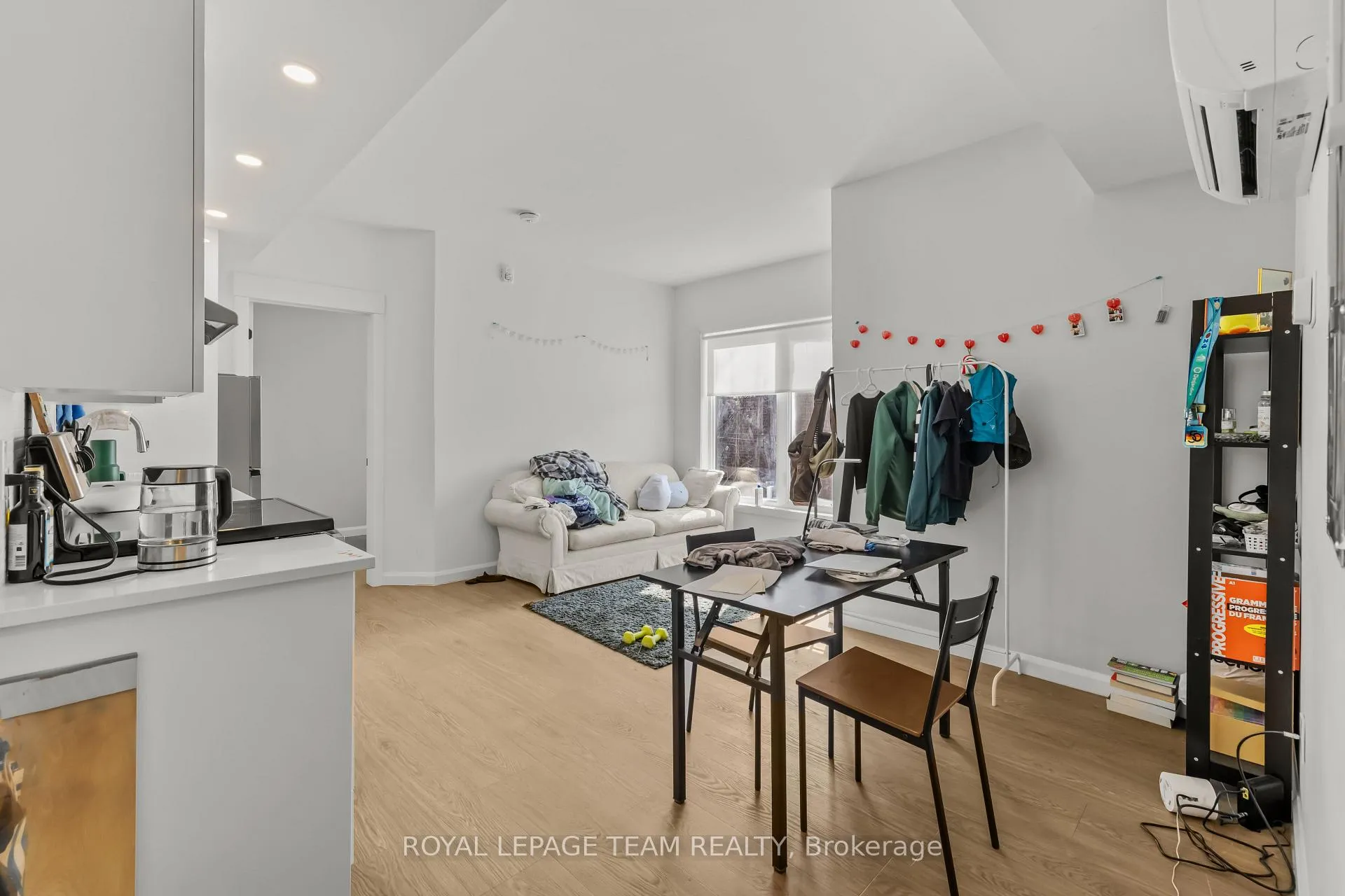 Photo 3 of Unit 204, 506 Gladstone Avenue, Ottawa, Ottawa Centre — HOMEH